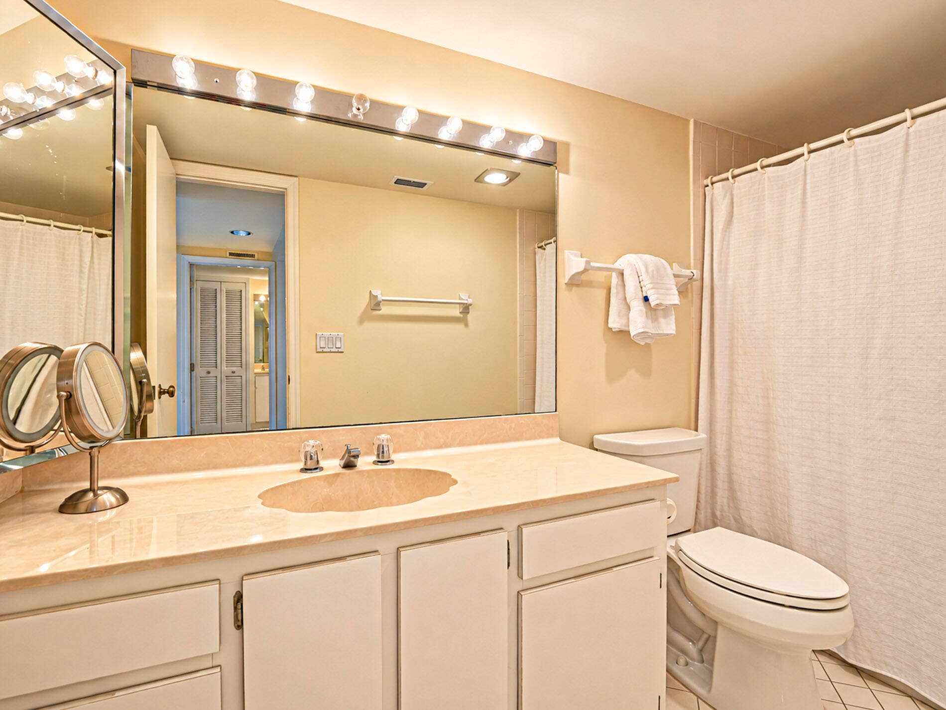 1860 Bay Road, Vero Beach, FL 32963 32