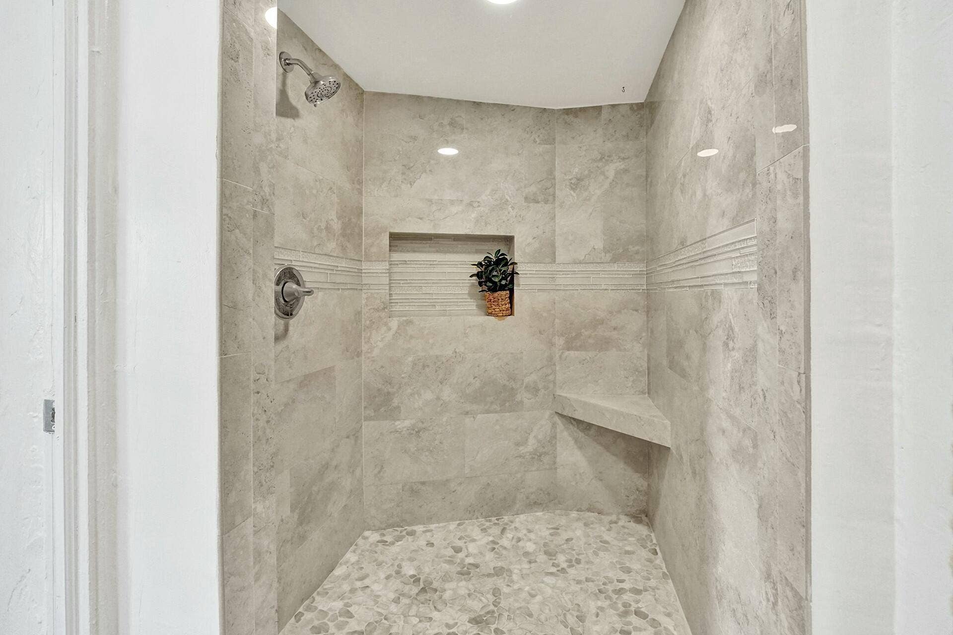 3910 GREENWOOD Avenue, West Palm Beach, West Palm Beach, FL 33407 Primary Bathroom