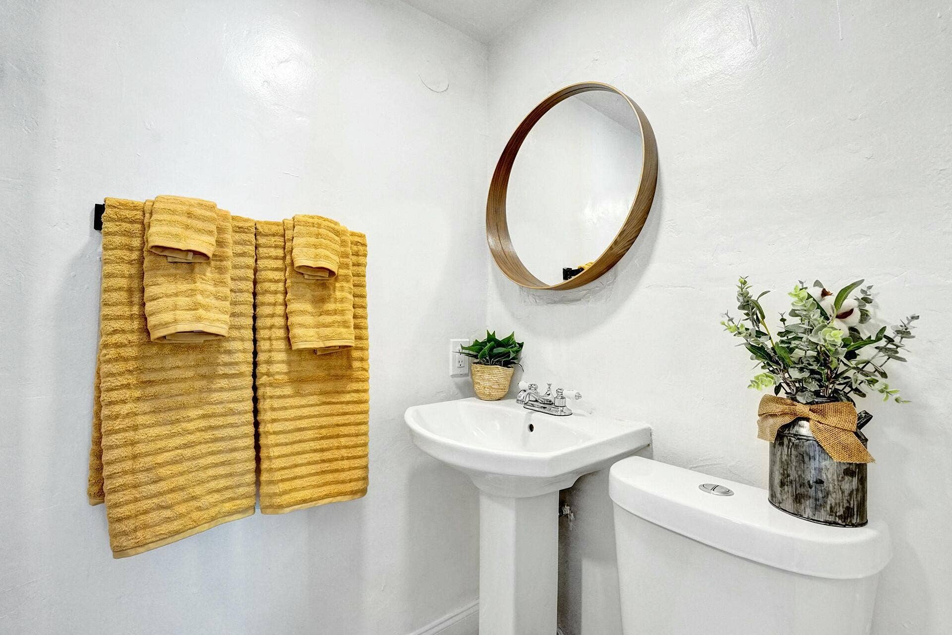 3910 GREENWOOD Avenue, West Palm Beach, West Palm Beach, FL 33407 Primary Bathroom