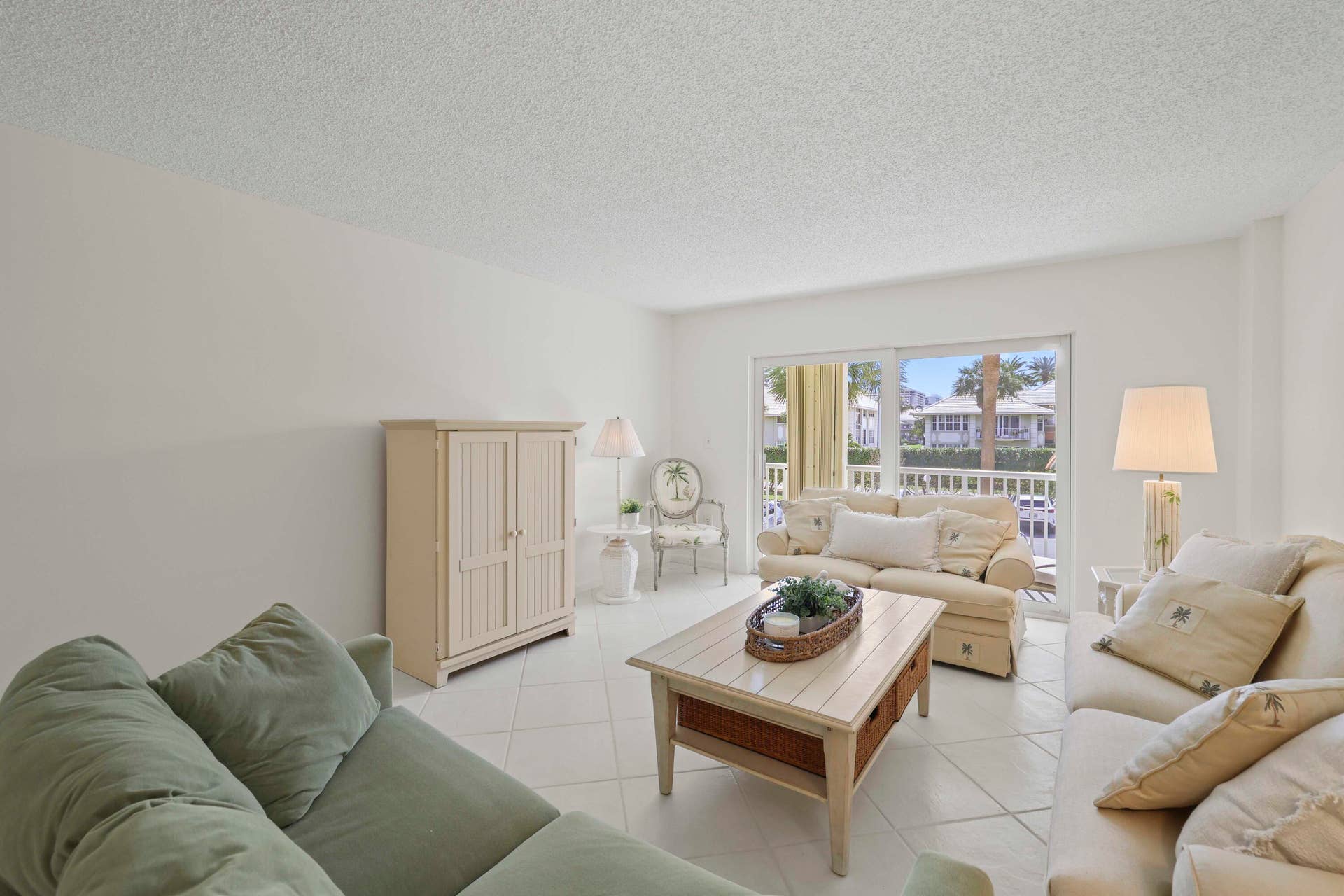 951 De Soto Road, #232, Boca Raton, FL 33432 951 De Soto Rd