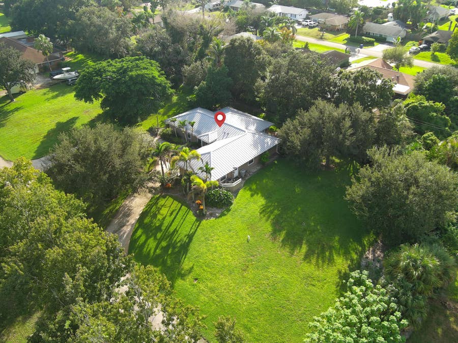 Property photo for 305 10TH Avenue, Vero Beach, FL