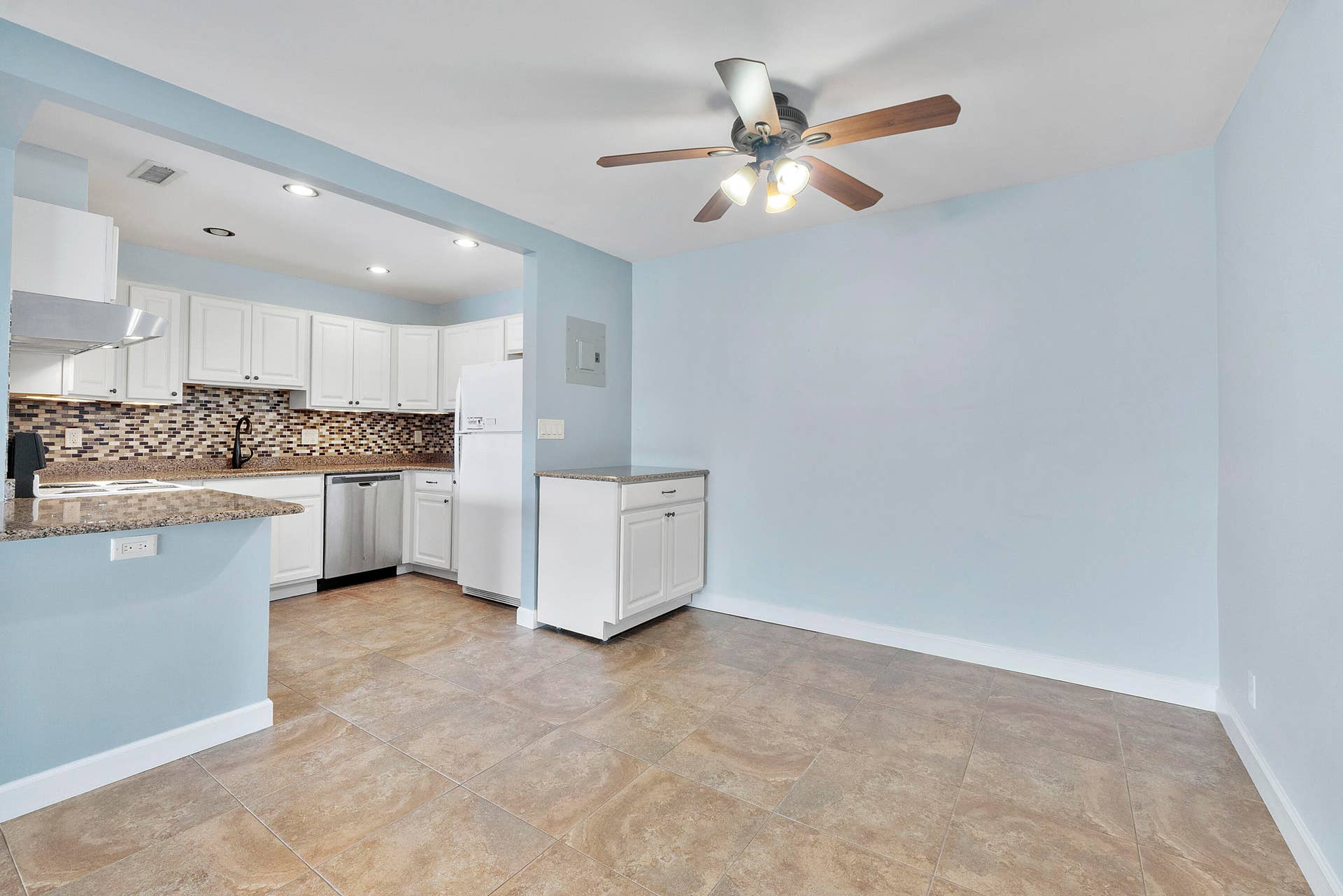6253 Bay Club Dr unit 3_012