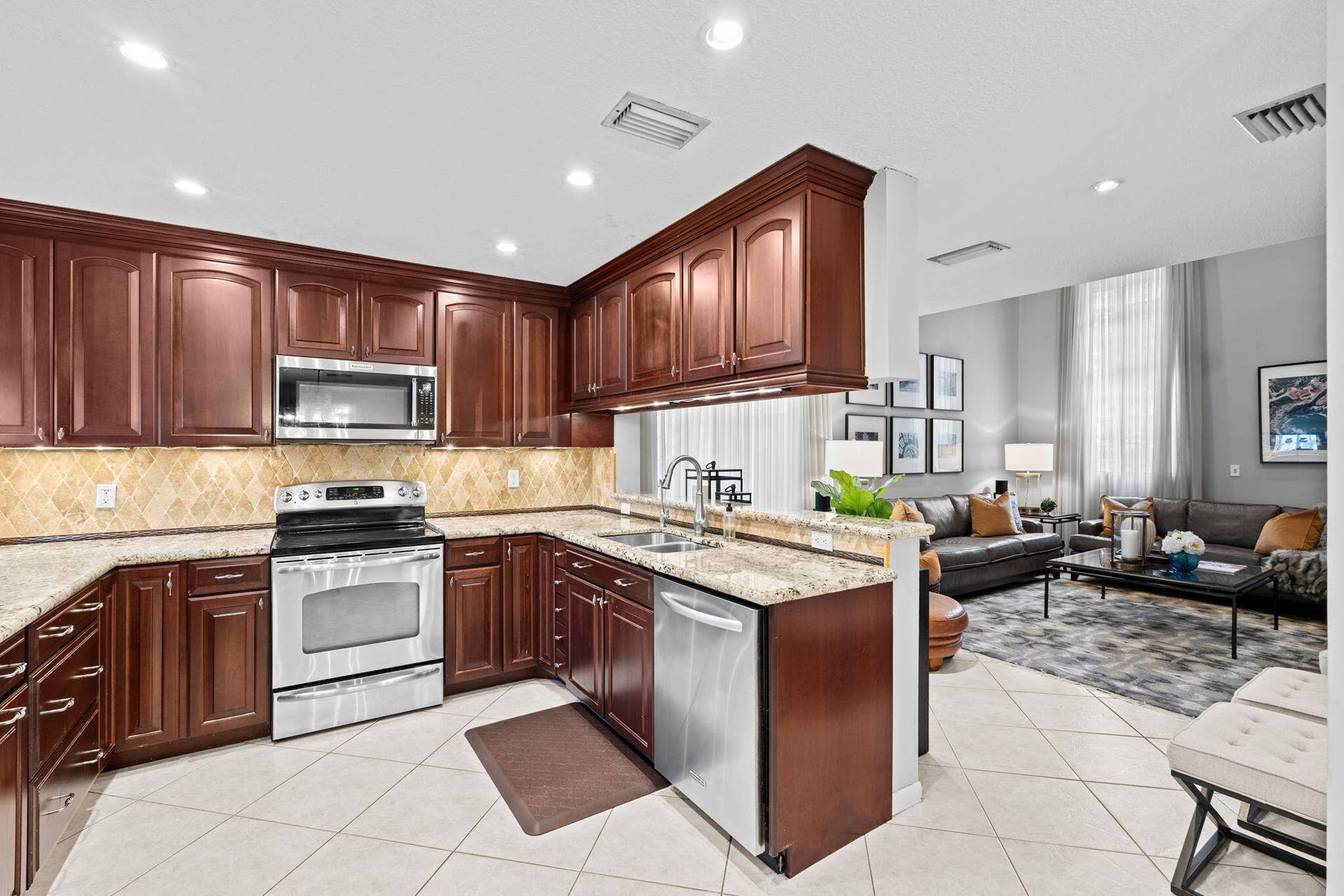 9843 NW 2ND Court, Plantation, FL 33324 15-web-or-mls-A7401925