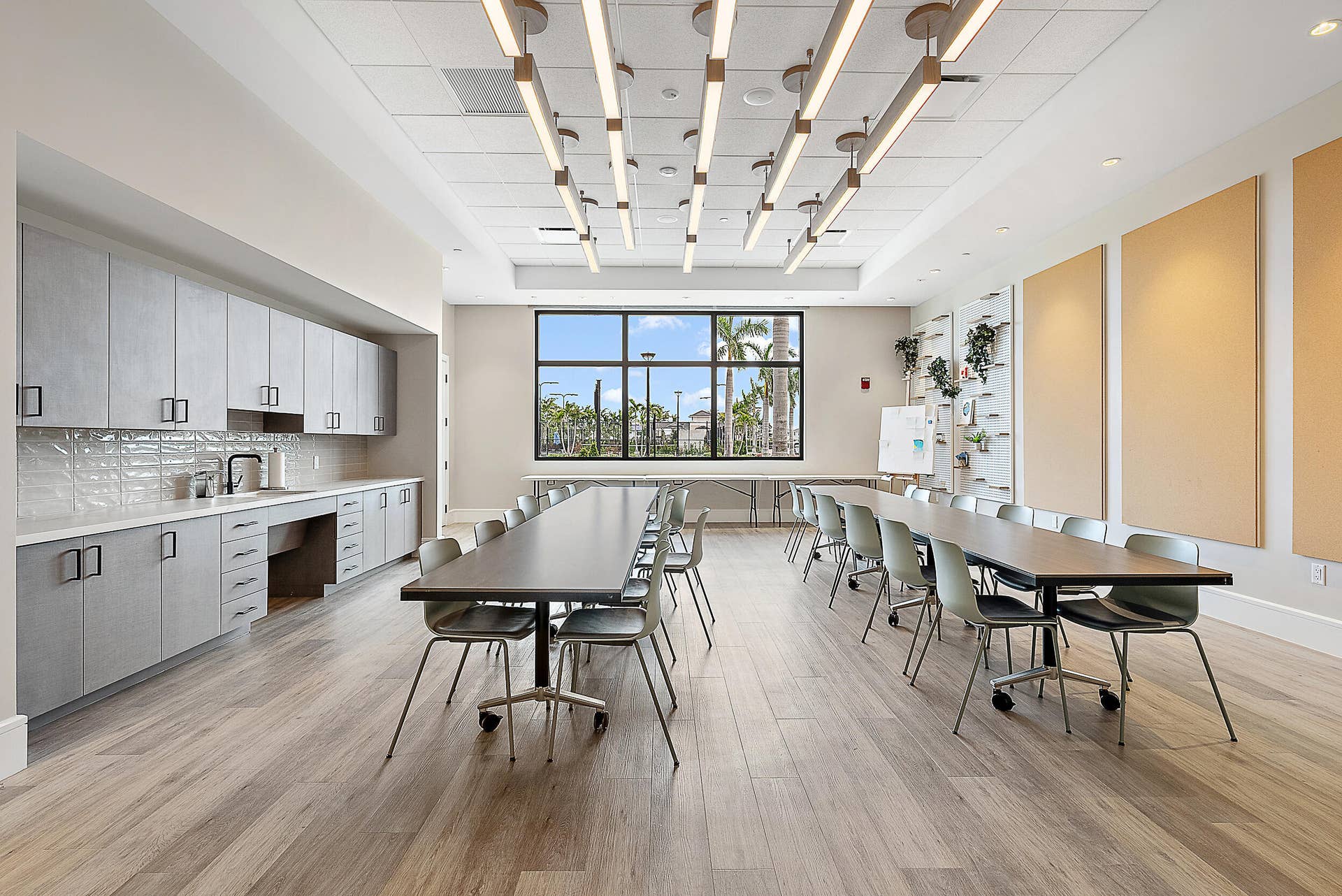 10038 Regency Way, Palm Beach Gardens, FL 33412 Art Studio