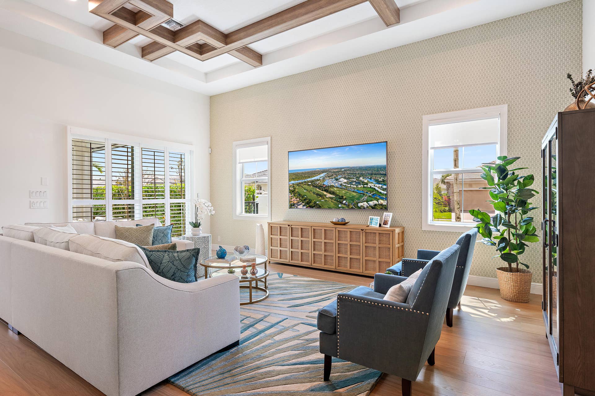 10038 Regency Way, Palm Beach Gardens, FL 33412 Living Room