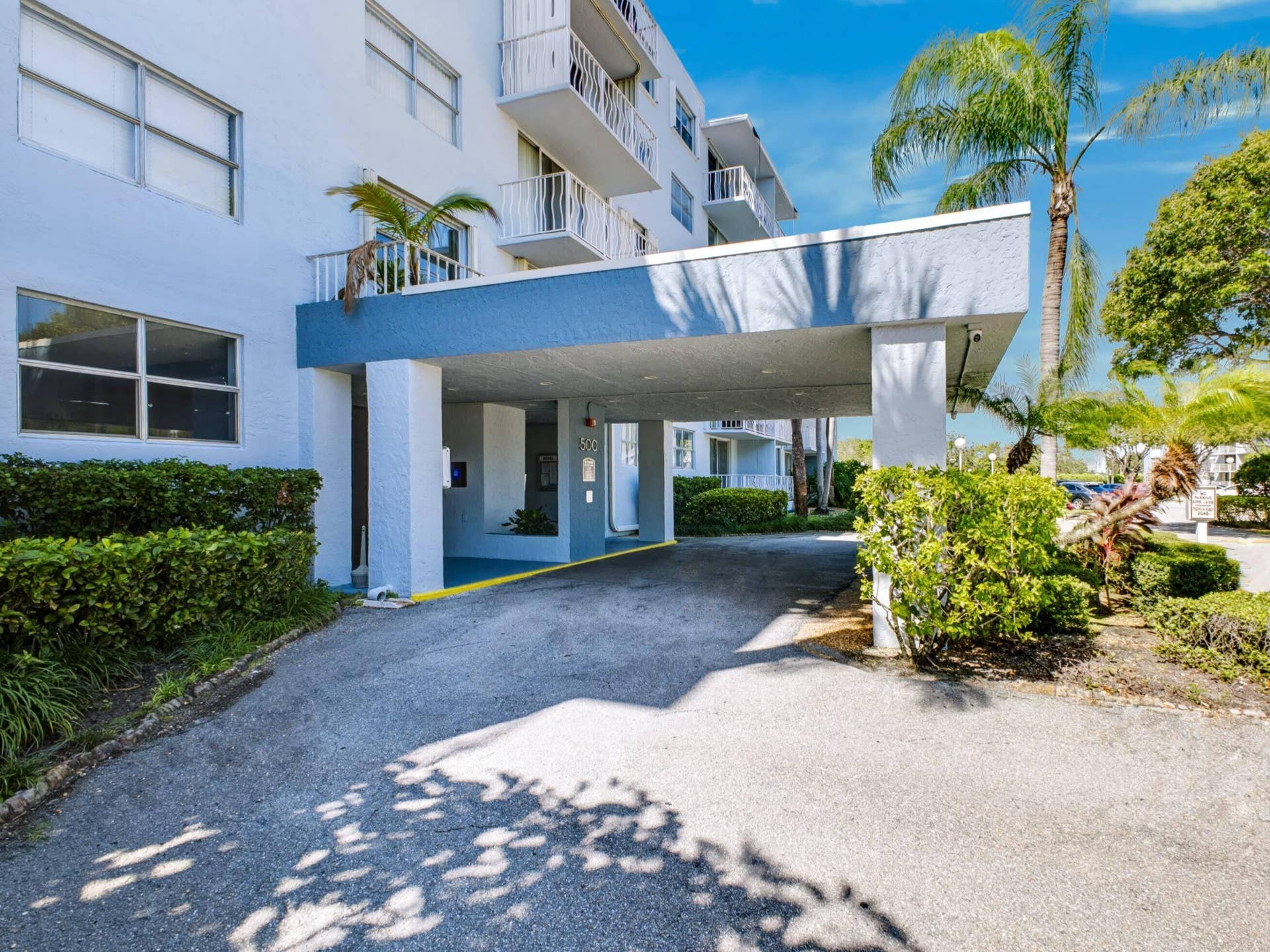 500 Executive Center Drive, #5M, West Palm Beach, FL 33401 500 Executive Center Dr 5M