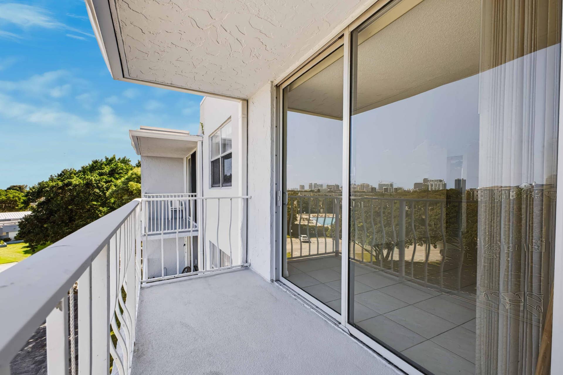 500 Executive Center Drive, #5M, West Palm Beach, FL 33401 500 Executive Center Dr 5M - Balcony