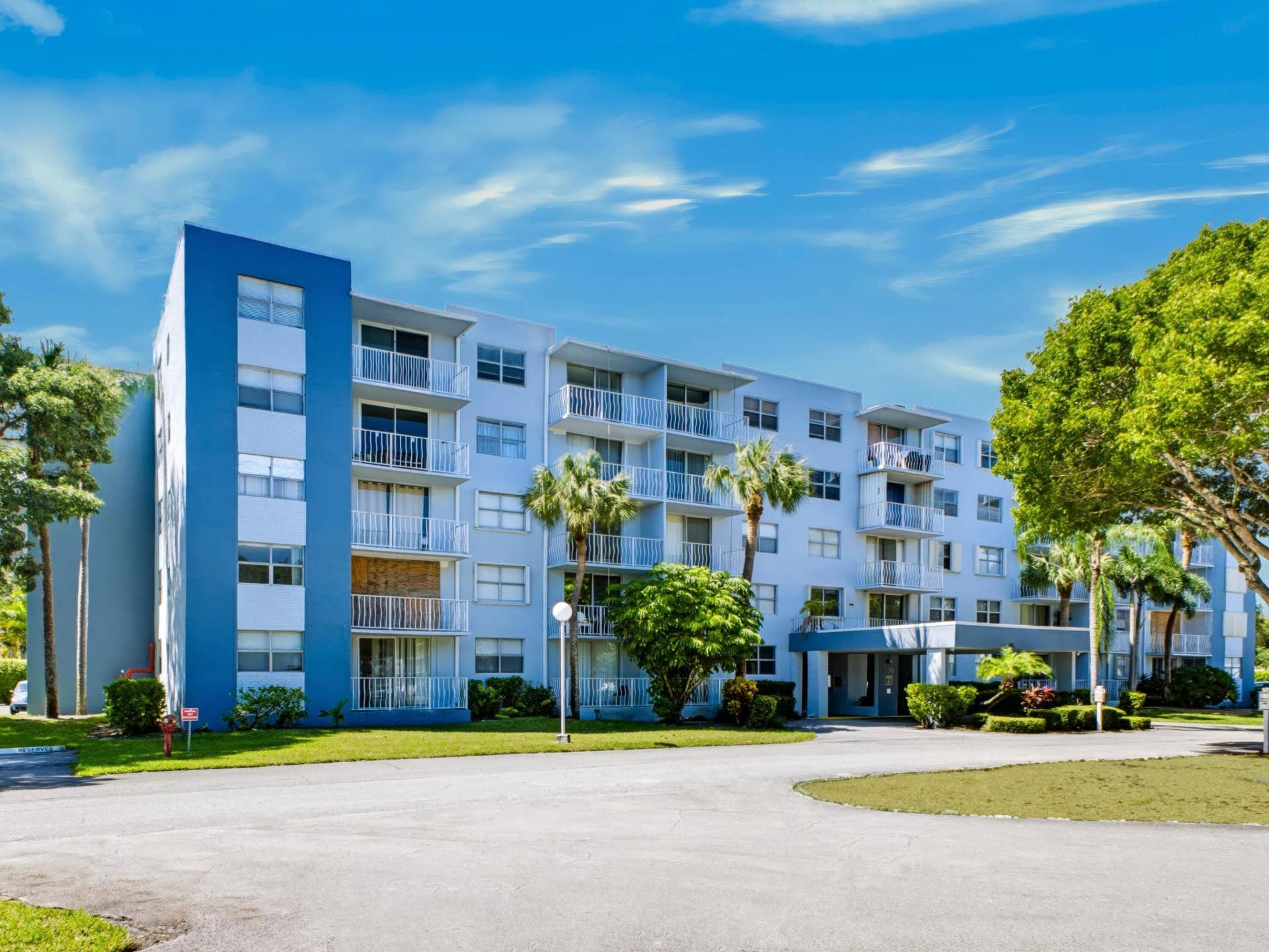 500 Executive Center Drive, #5M, West Palm Beach, FL 33401 500 Executive Center Dr 5M