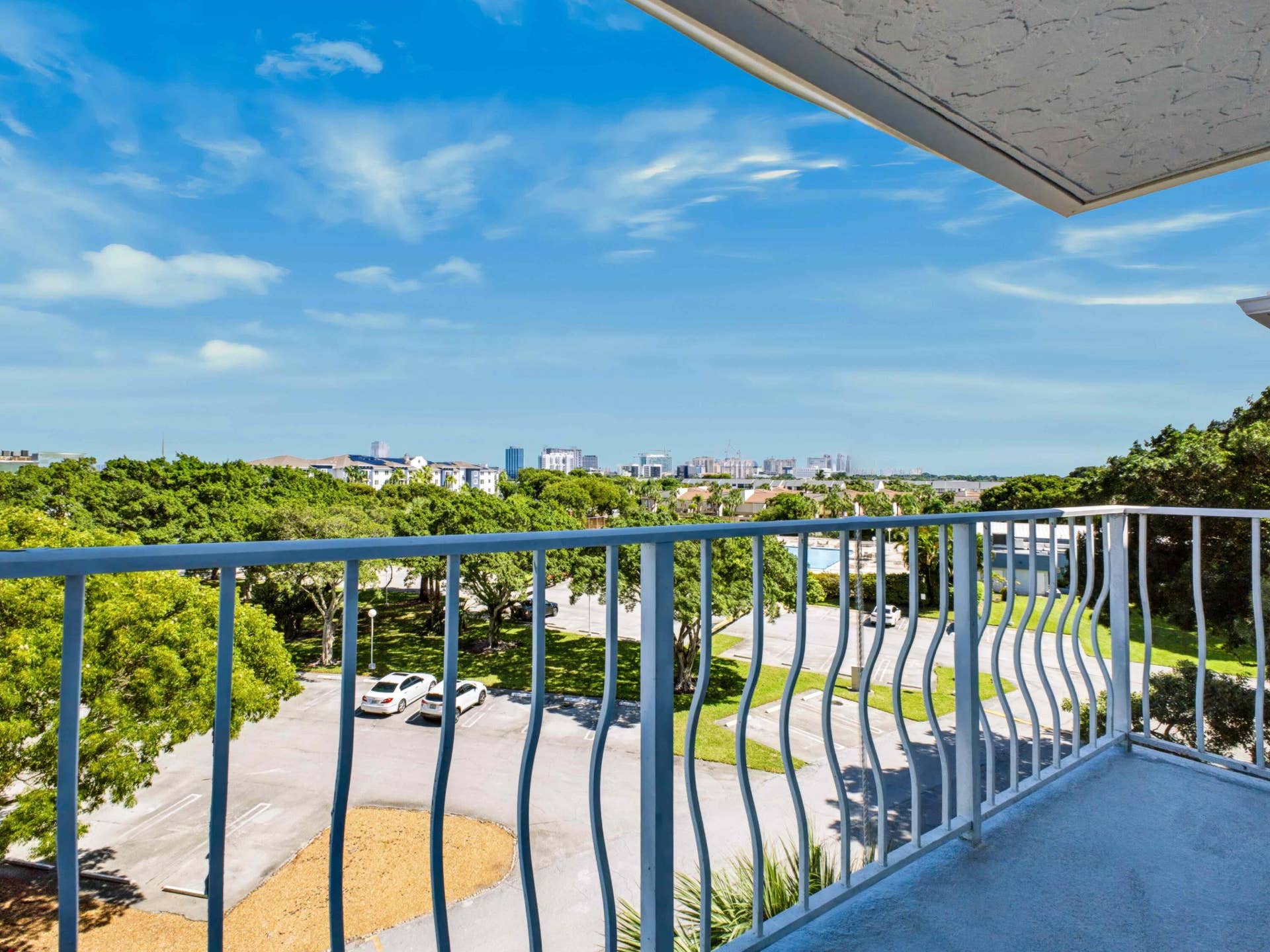 500 Executive Center Drive, #5M, West Palm Beach, FL 33401 500 Executive Center Dr 5M - Balcony