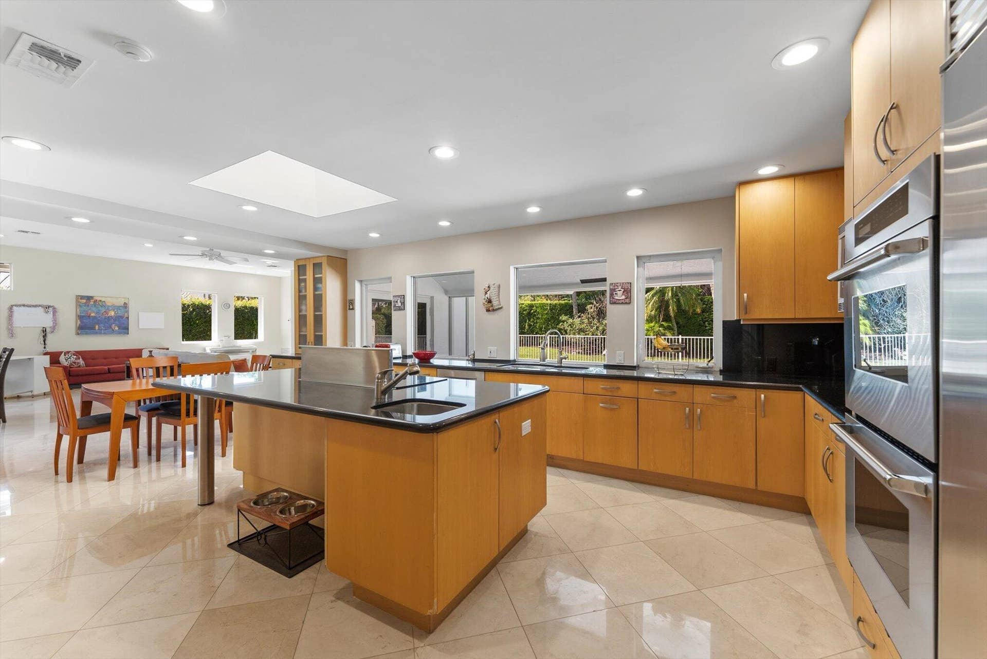 4475 Woodfield Boulevard, Boca Raton, FL 33434 Kitchen