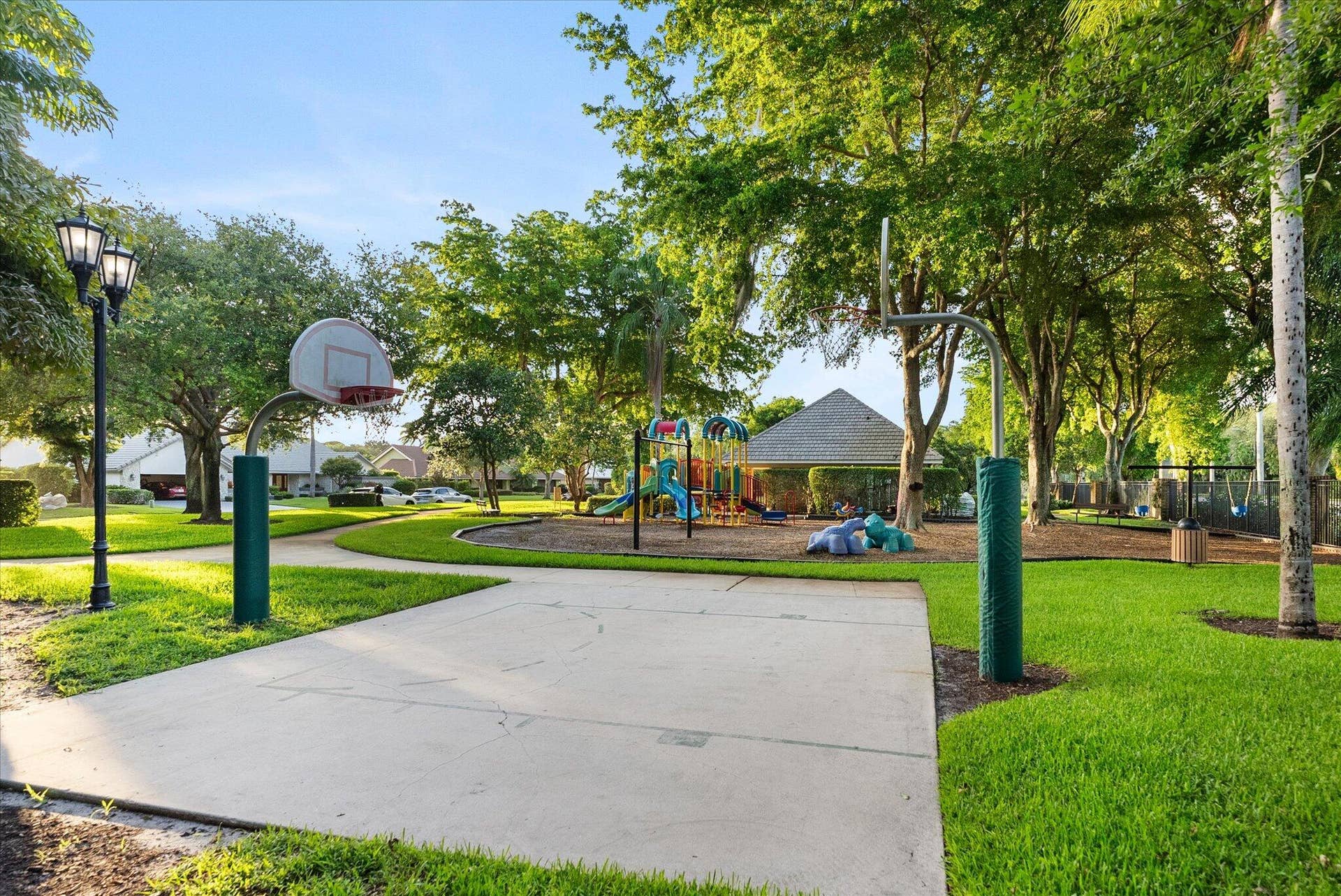 4475 Woodfield Boulevard, Boca Raton, FL 33434 Basketball court