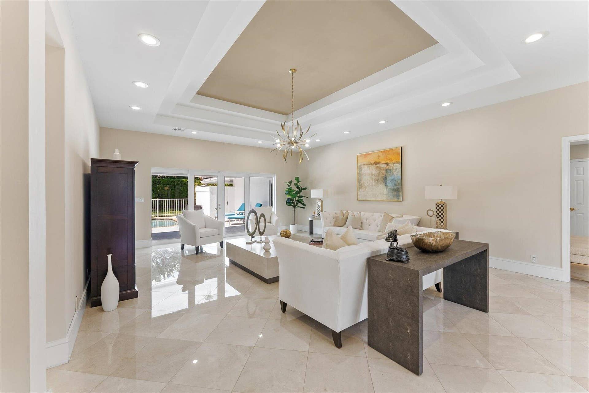 4475 Woodfield Boulevard, Boca Raton, FL 33434 Living Room