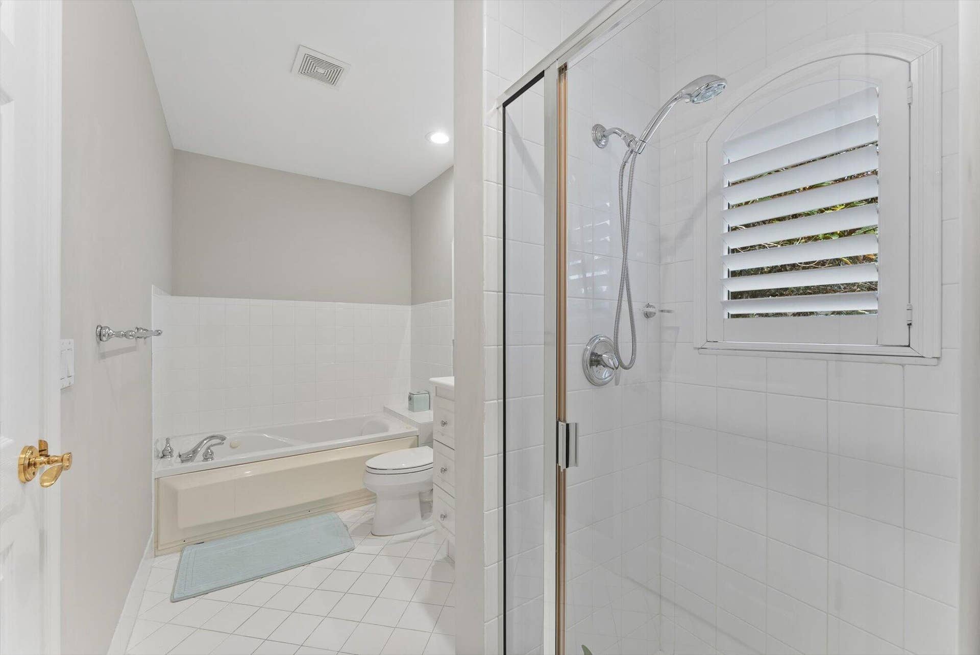 4475 Woodfield Boulevard, Boca Raton, FL 33434 Bathroom