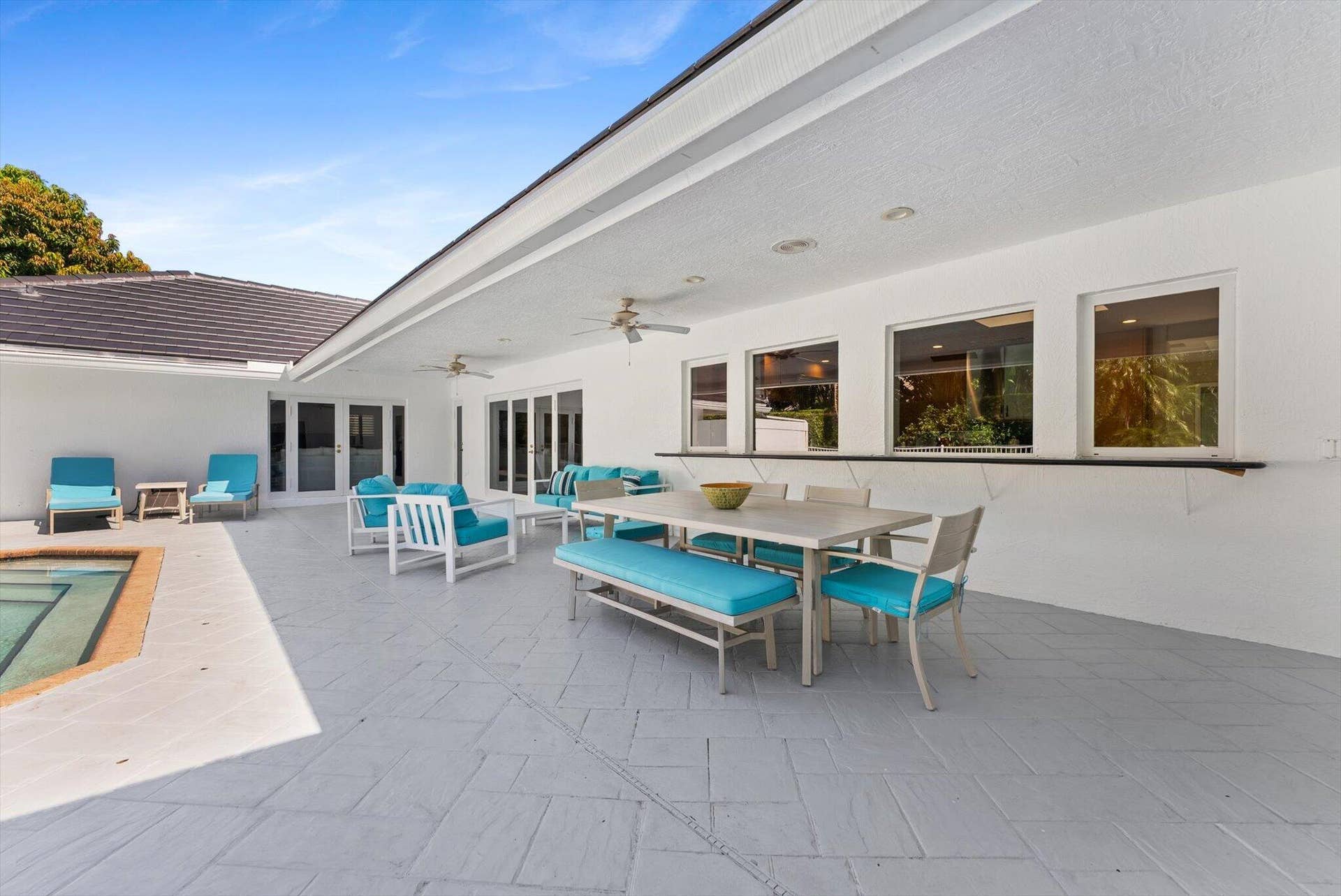 4475 Woodfield Boulevard, Boca Raton, FL 33434 Pool/Patio