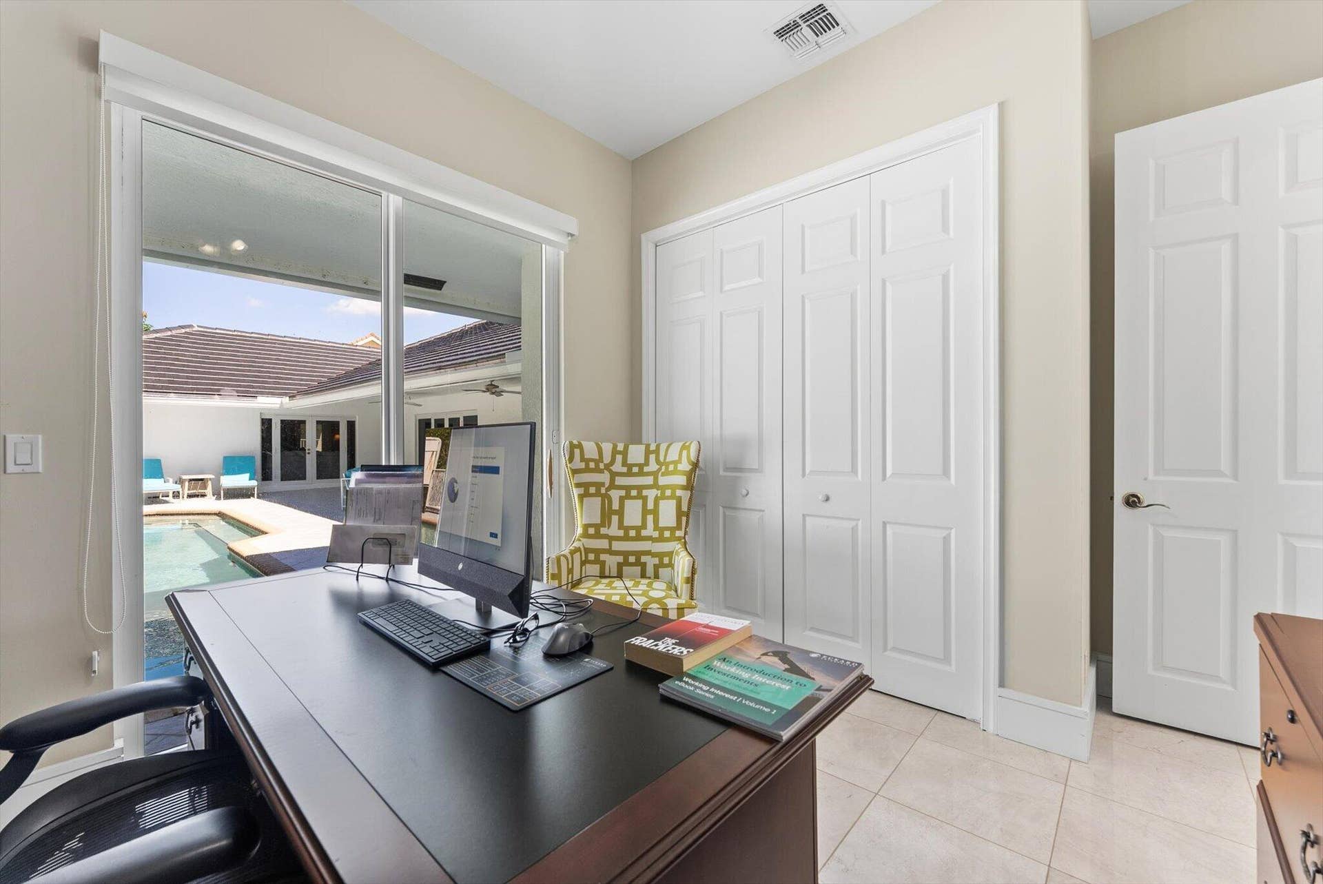 4475 Woodfield Boulevard, Boca Raton, FL 33434 Office/5th Bedroom