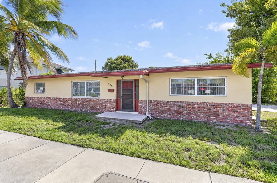 Property photo for 704 E Hillsboro Boulevard, Deerfield Beach, FL