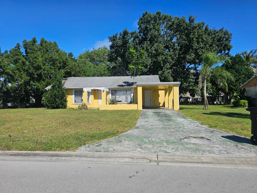 Property photo for 1917 SE BURGUNDY Lane, Port St Lucie, FL