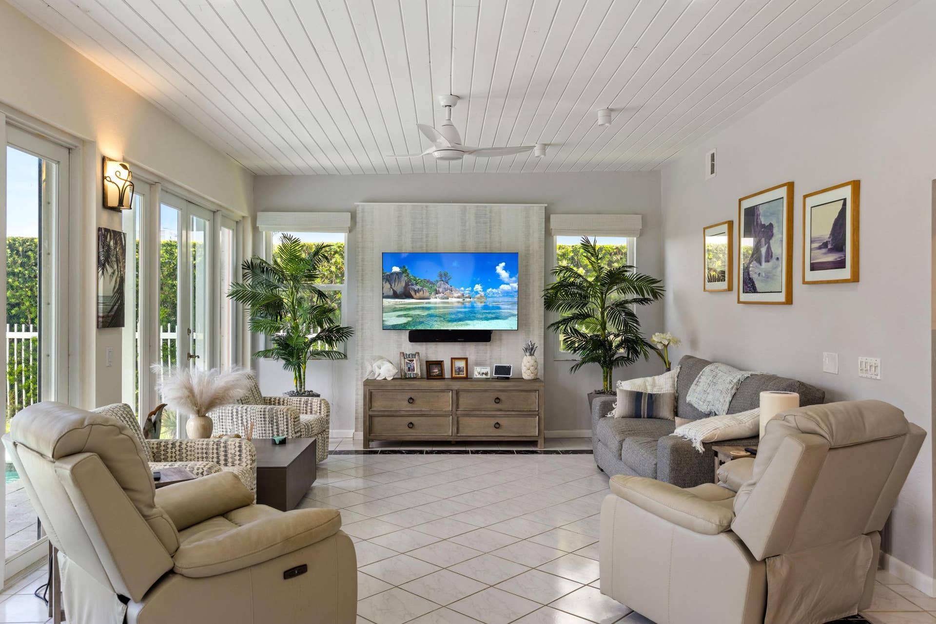 2851 NE 11TH Street, Pompano Beach, FL 33062 Family Room