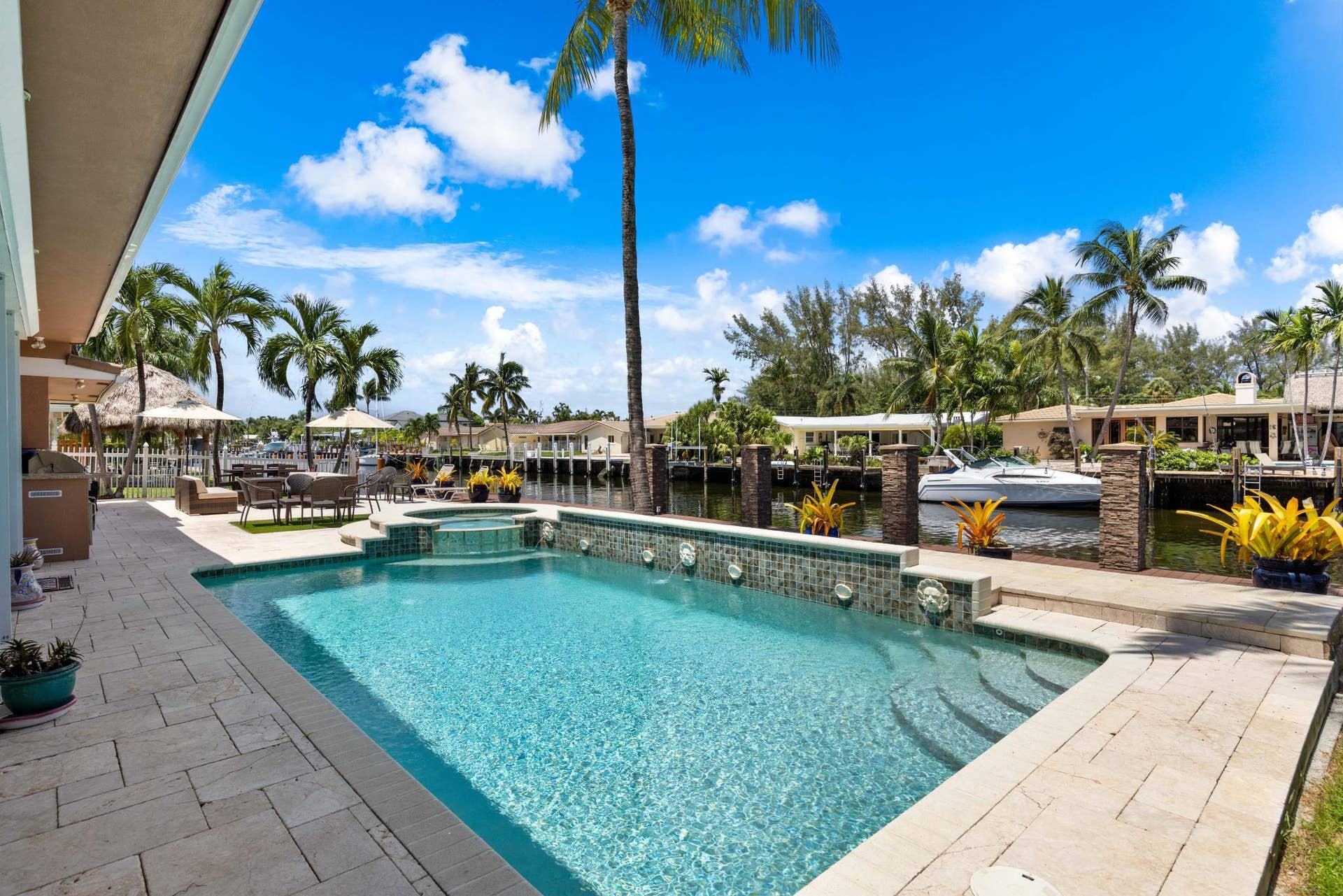 2851 NE 11TH Street, Pompano Beach, FL 33062 Back yard Pool & Jacuzzi