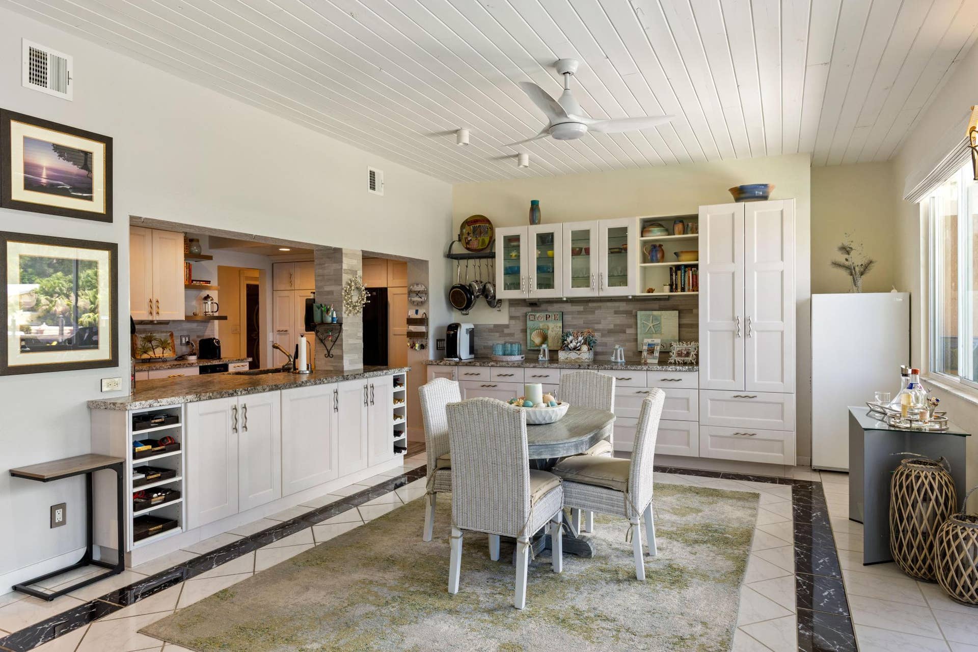 2851 NE 11TH Street, Pompano Beach, FL 33062 Dining Area