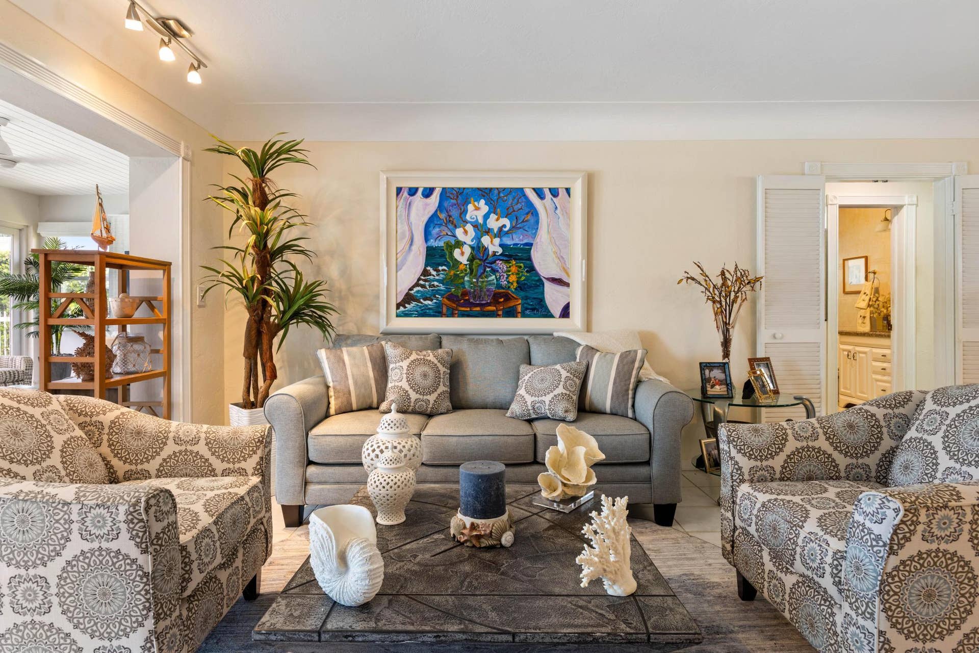 2851 NE 11TH Street, Pompano Beach, FL 33062 Living Room