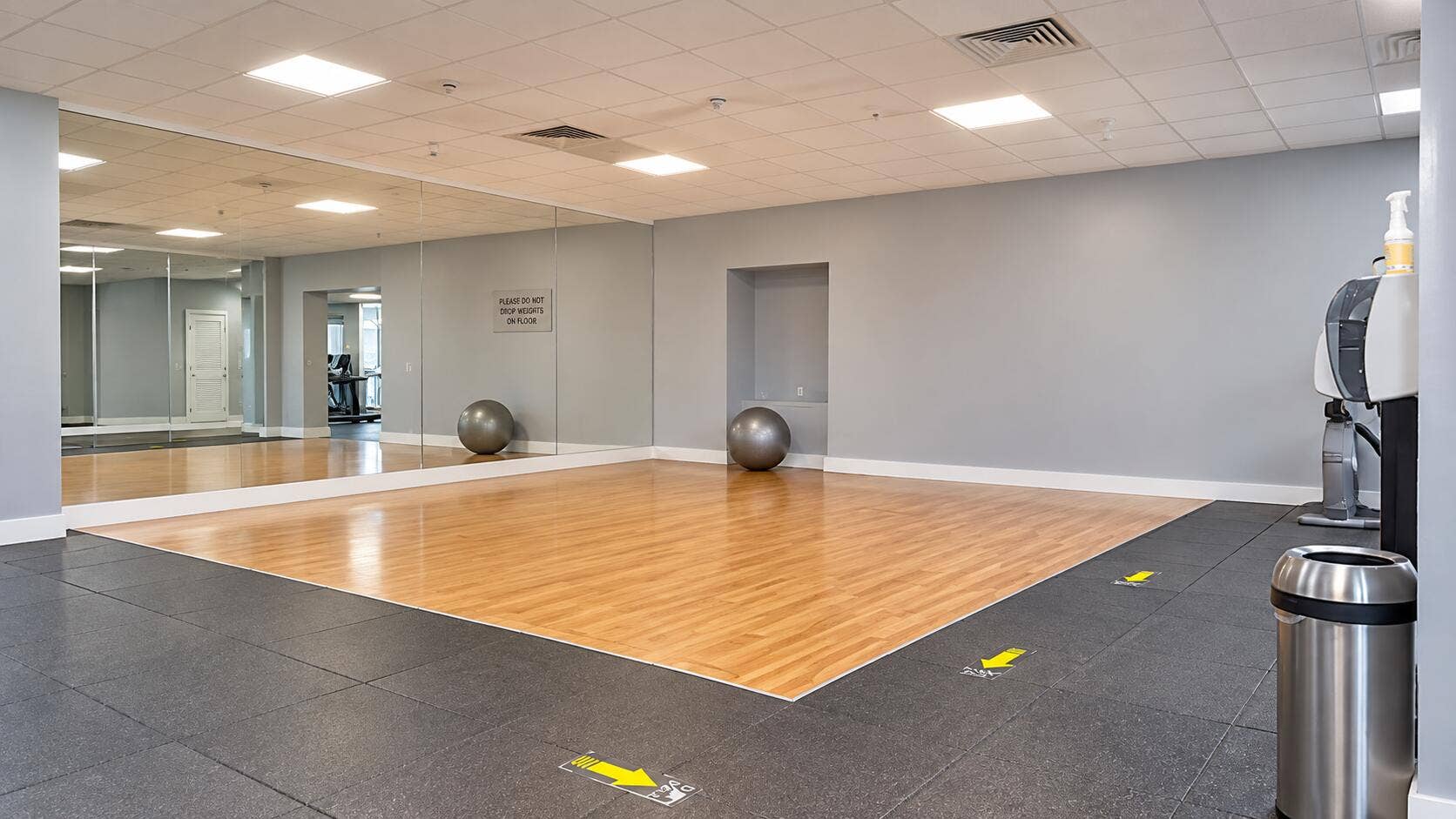 2030 S OCEAN Drive, #211, Hallandale Beach, FL 33009 Modern Empty Gym Stretch Studio