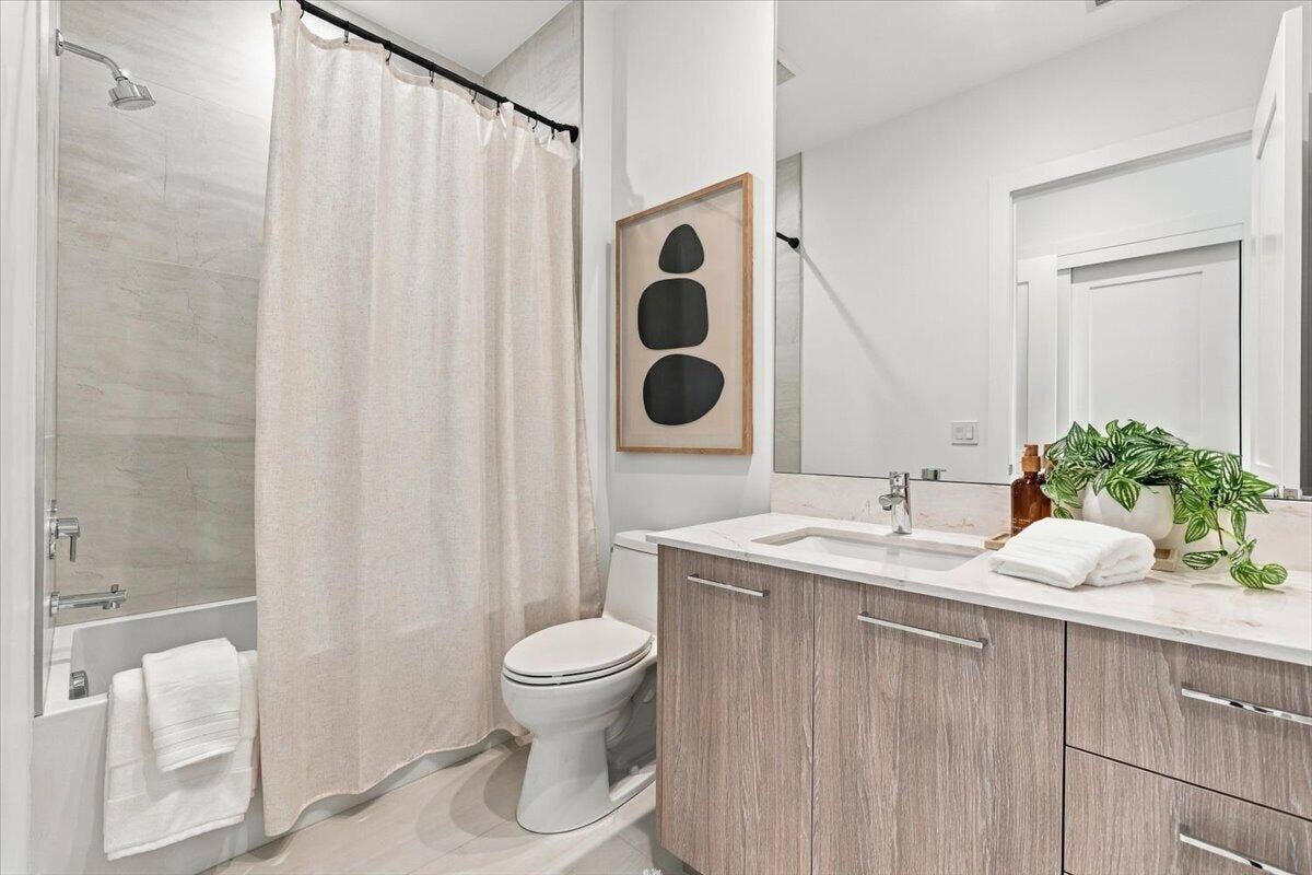 Guest suite 3-Bath