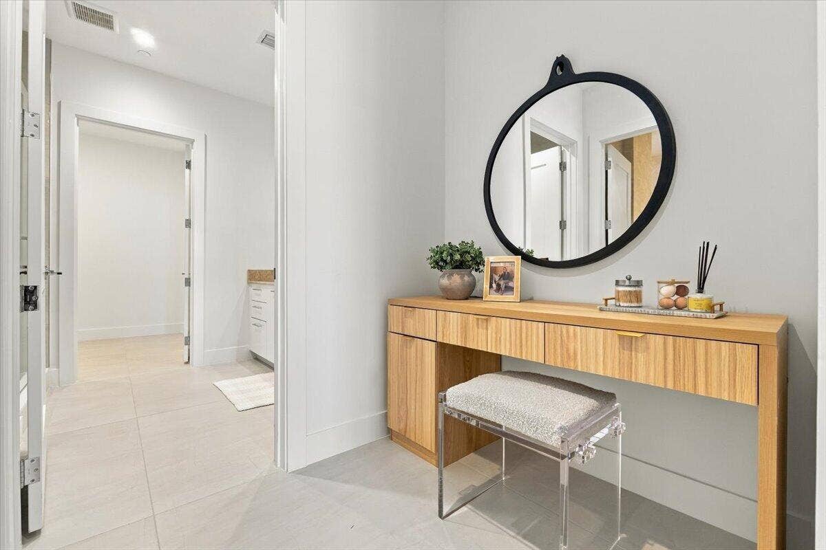 Owner's suite vanity