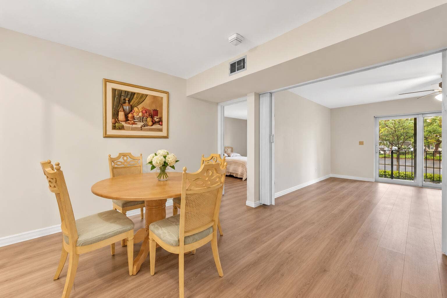 3909 N Ocean Boulevard, #113, Fort Lauderdale, FL 33308 dining room