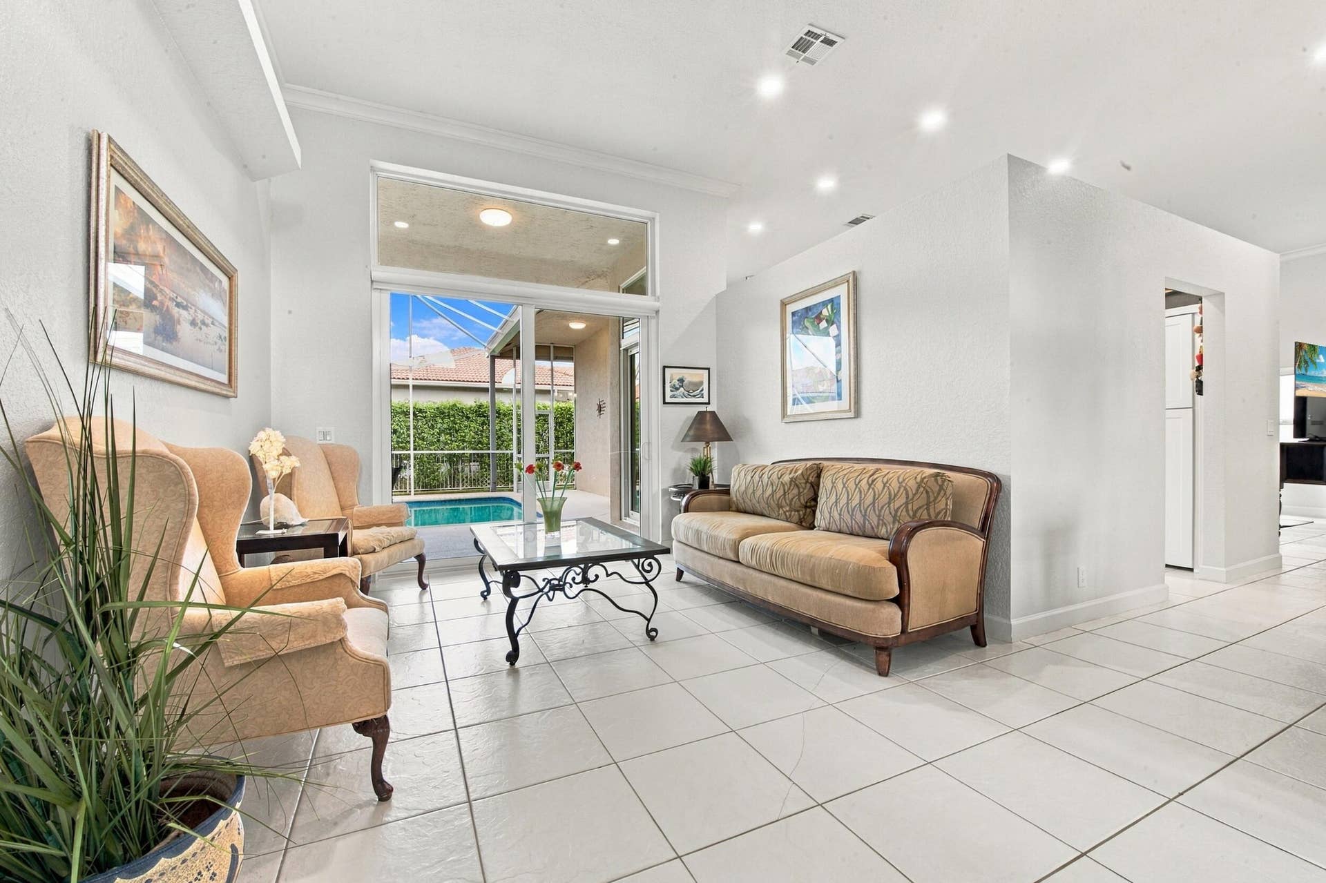 5115 NW 125th Avenue, Coral Springs, FL 33076 Living Room