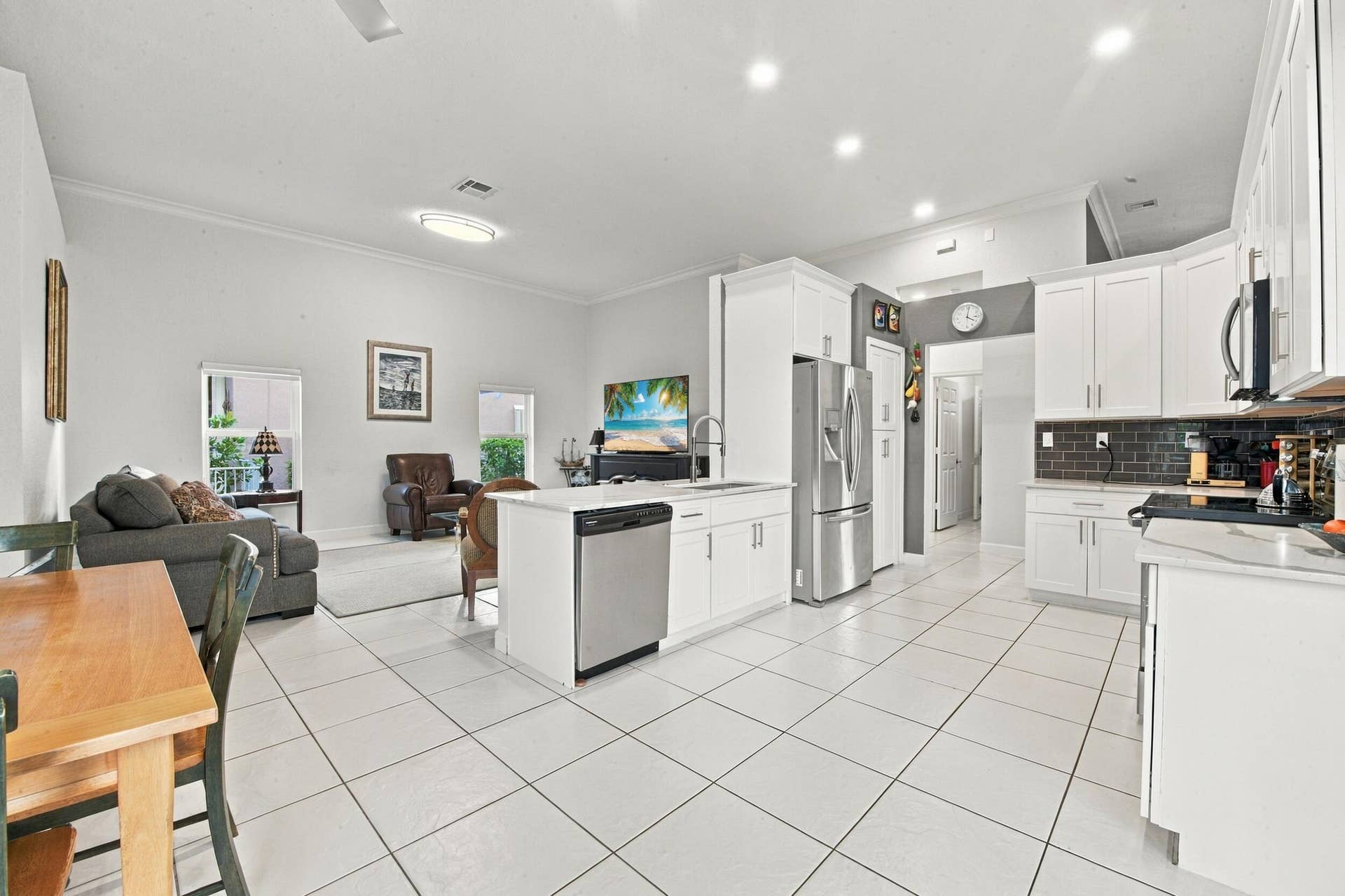 5115 NW 125th Avenue, Coral Springs, FL 33076 Kitchen