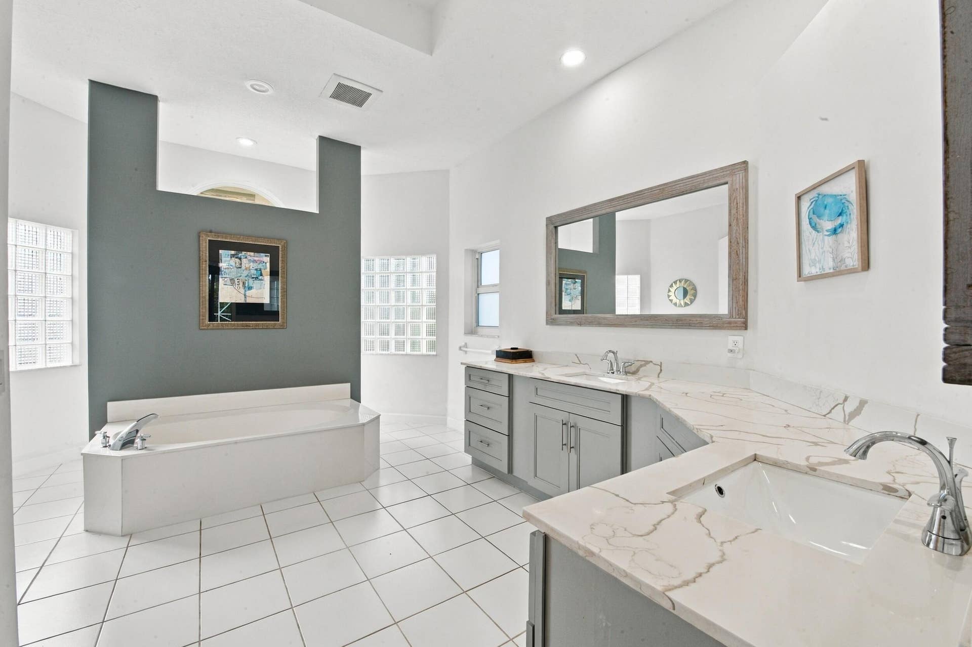 5115 NW 125th Avenue, Coral Springs, FL 33076 Primary Bathroom