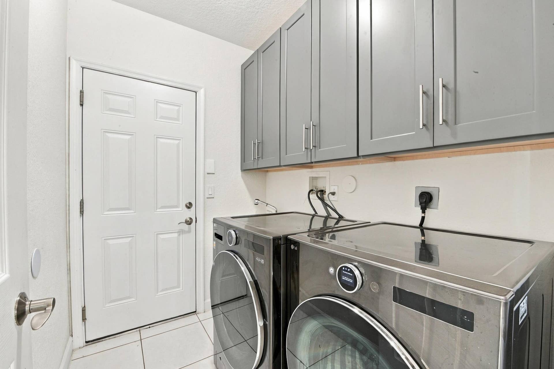 5115 NW 125th Avenue, Coral Springs, FL 33076 Laundry