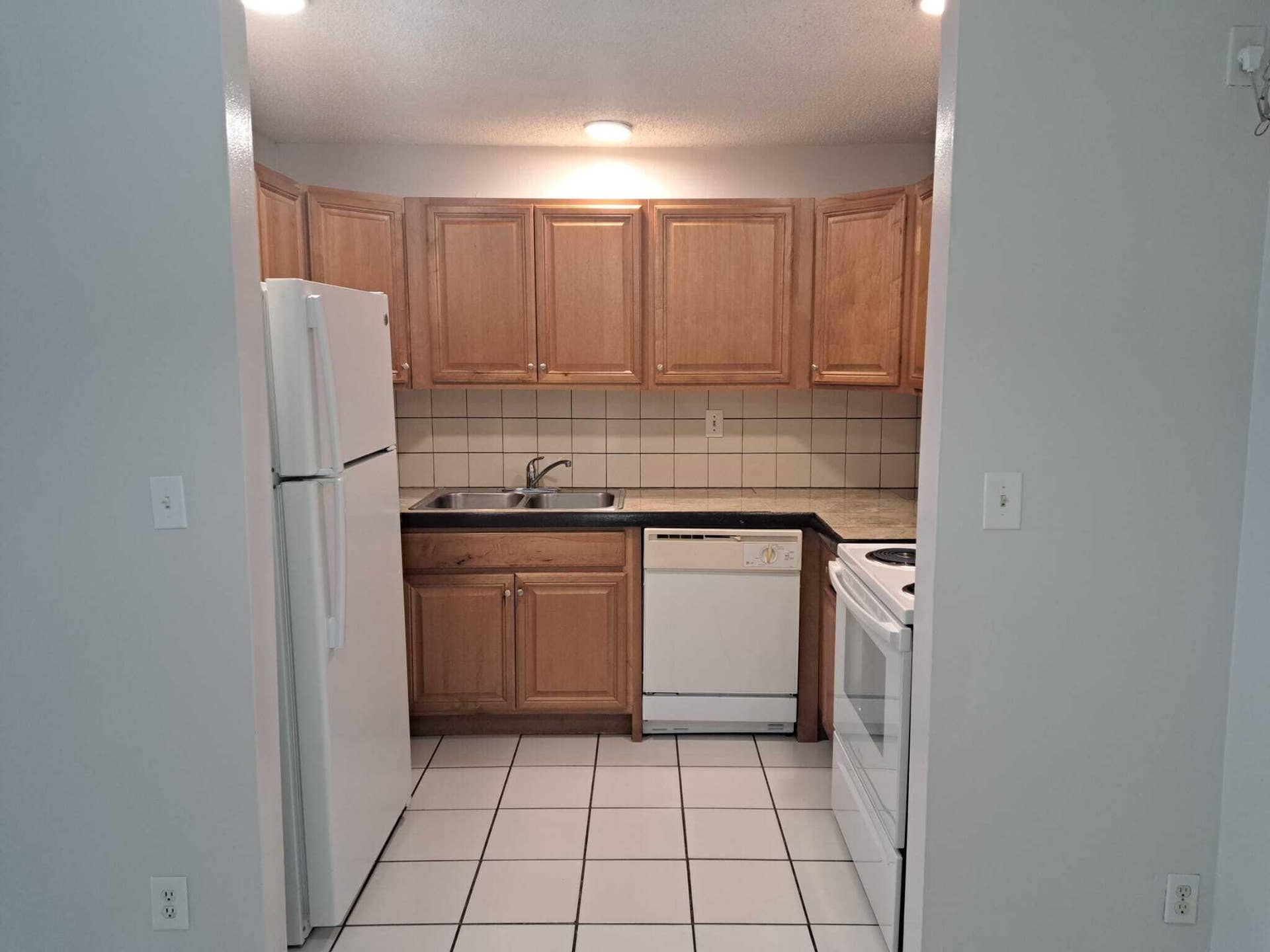 2611 RIVERSIDE Drive, #5, Coral Springs, FL 33065 IMG-20261015-WA0018
