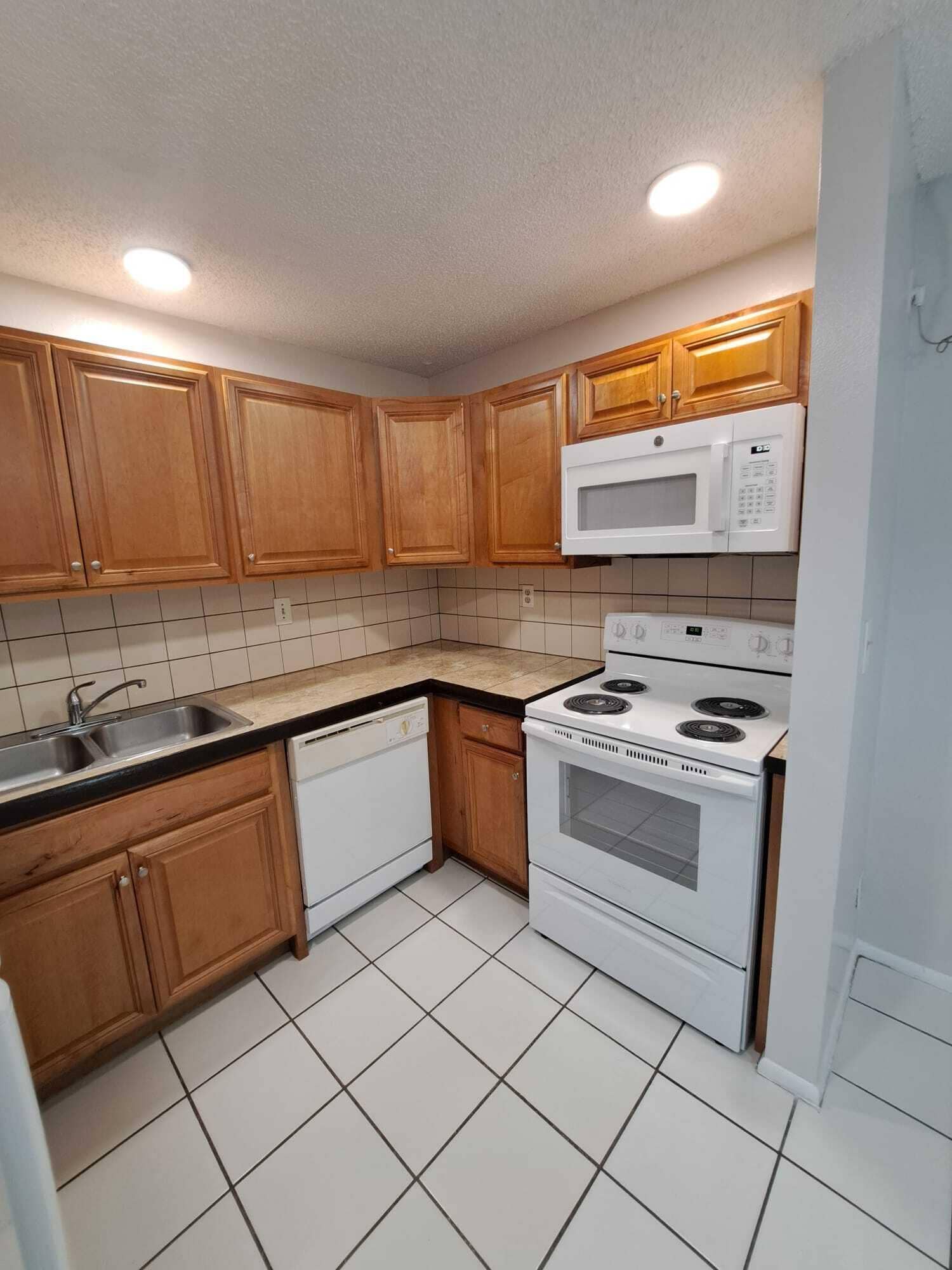2611 RIVERSIDE Drive, #5, Coral Springs, FL 33065 IMG-20261015-WA0016