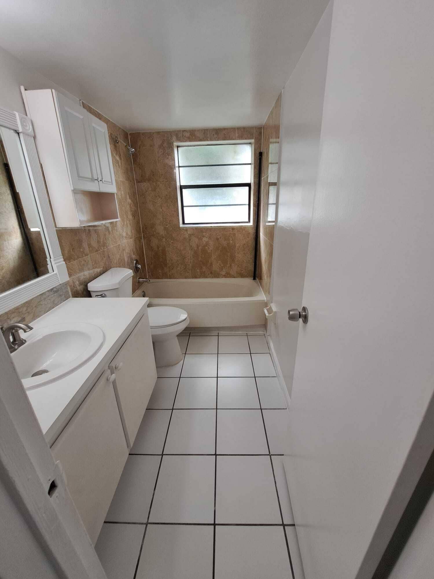 2611 RIVERSIDE Drive, #5, Coral Springs, FL 33065 IMG-20261015-WA0023