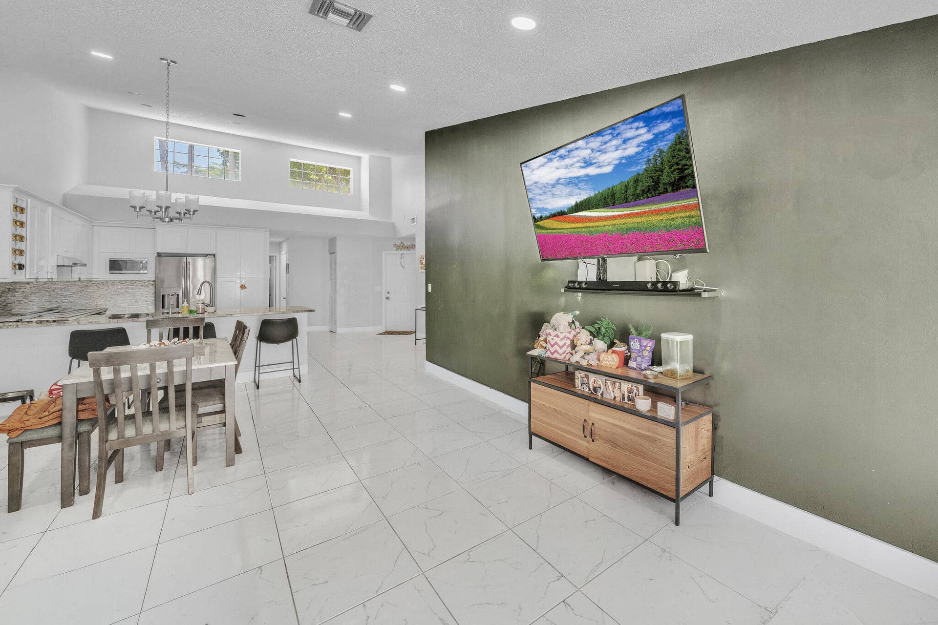 3575 Deer Creek Palladian Circle, Deerfield Beach, FL 33442 8 Living Area