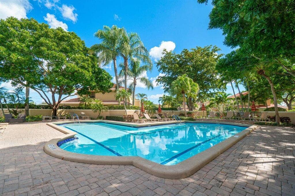 3575 Deer Creek Palladian Circle, Deerfield Beach, FL 33442 pool1