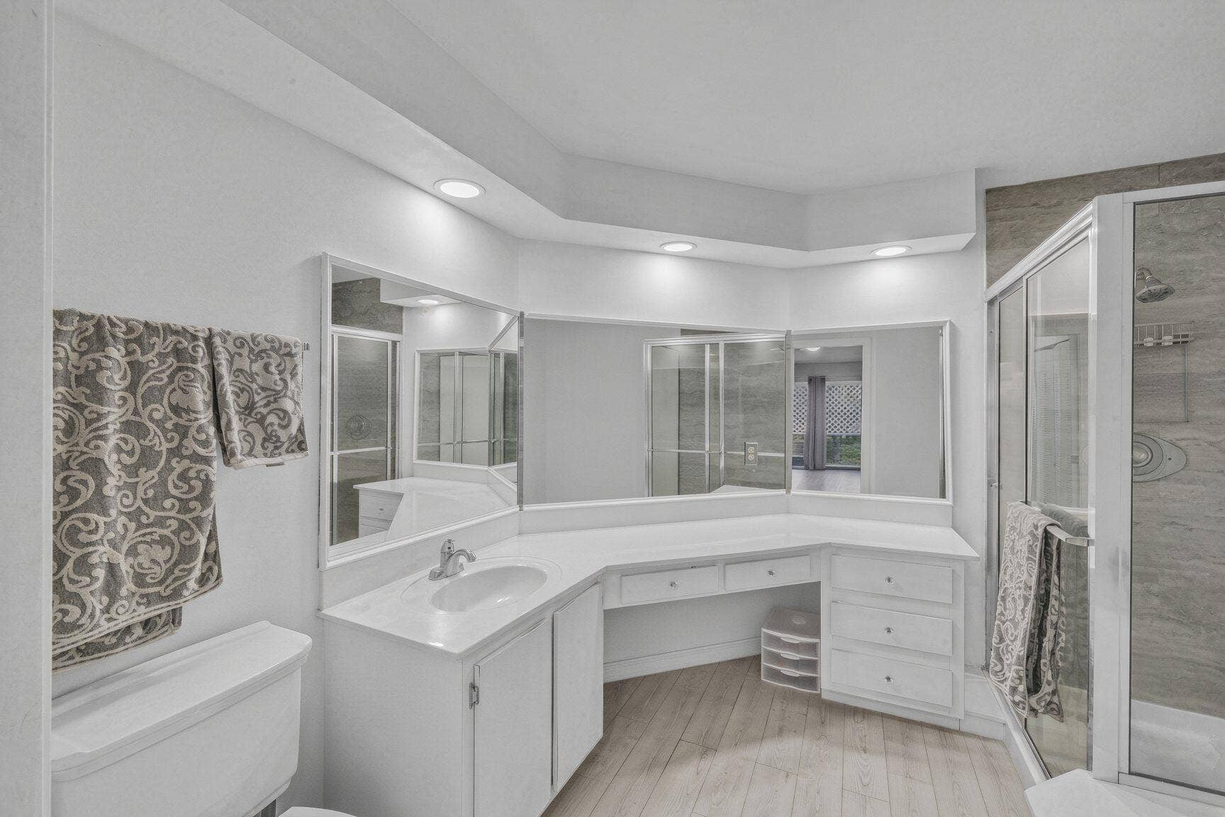 3575 Deer Creek Palladian Circle, Deerfield Beach, FL 33442 15 Primary Bathroom (1)