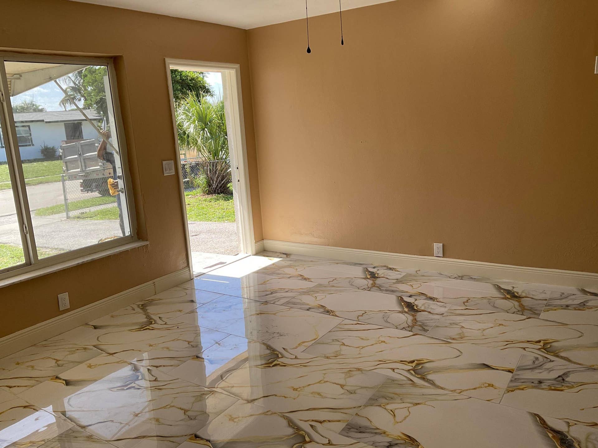 1311 11th Court, West Palm Beach, FL 33401 living room