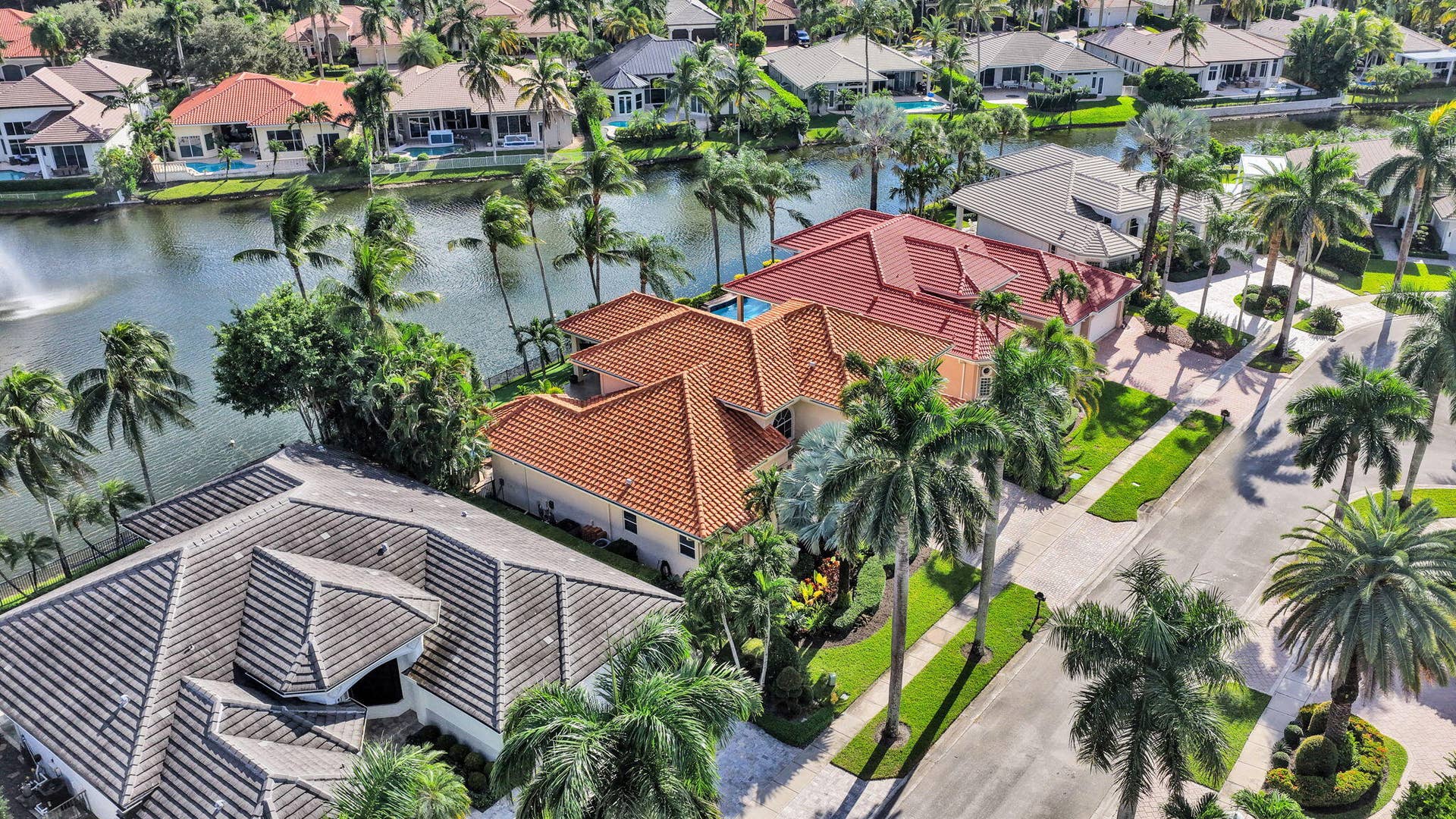 10940 HAWKS VISTA Street, Plantation, FL 33324 16-web-or-mls-DJI_20261015155956_0020_D