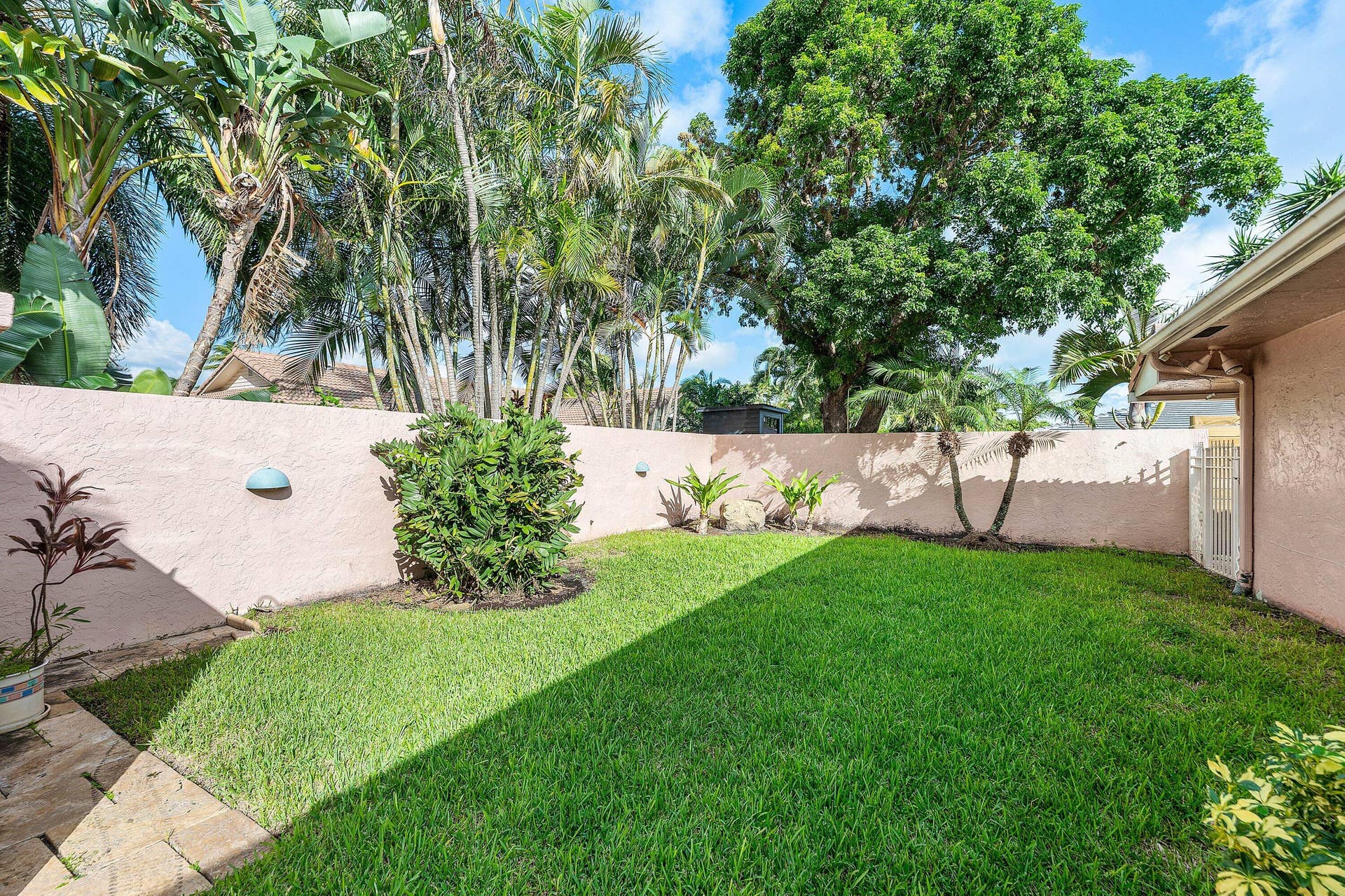 038-1115Southeast14thAvenue-DeerfieldBea