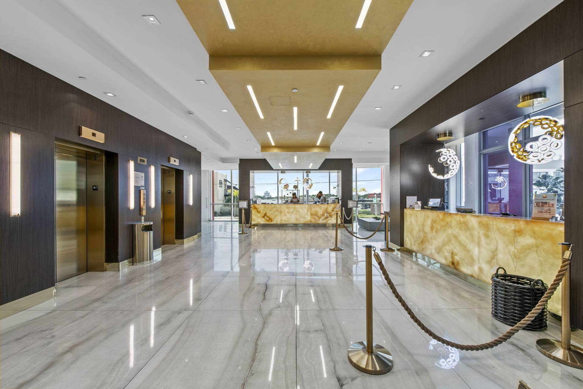 777 N Ocean Drive, Hollywood, FL 33019 Lobby