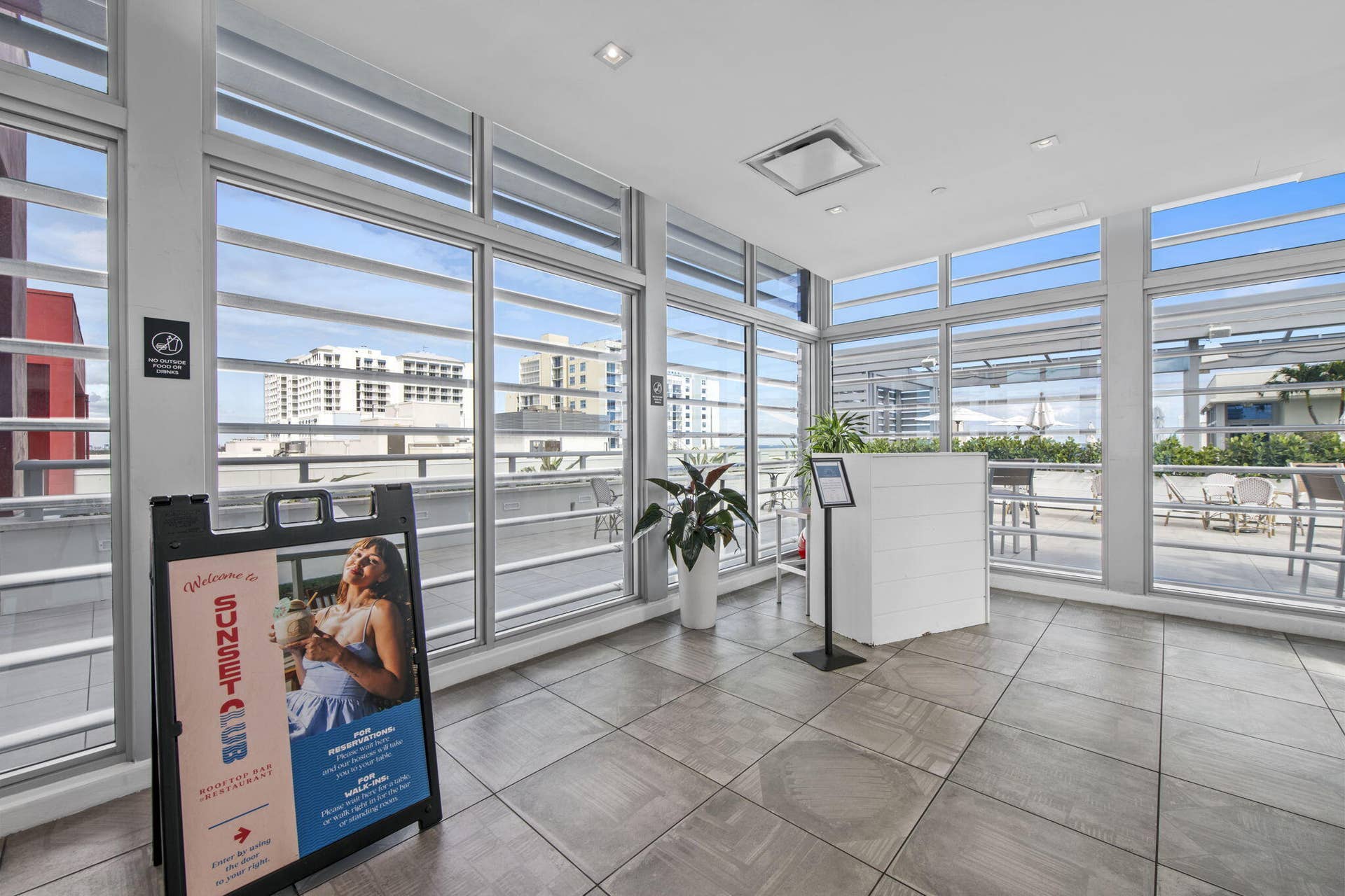 777 N Ocean Drive, Hollywood, FL 33019 Costa Amenity