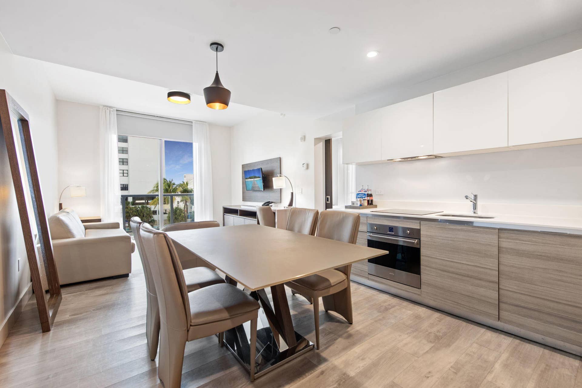 777 N Ocean Drive, Hollywood, FL 33019 Kitchen & Living