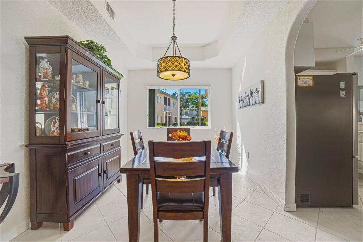 27-Dining Area-B