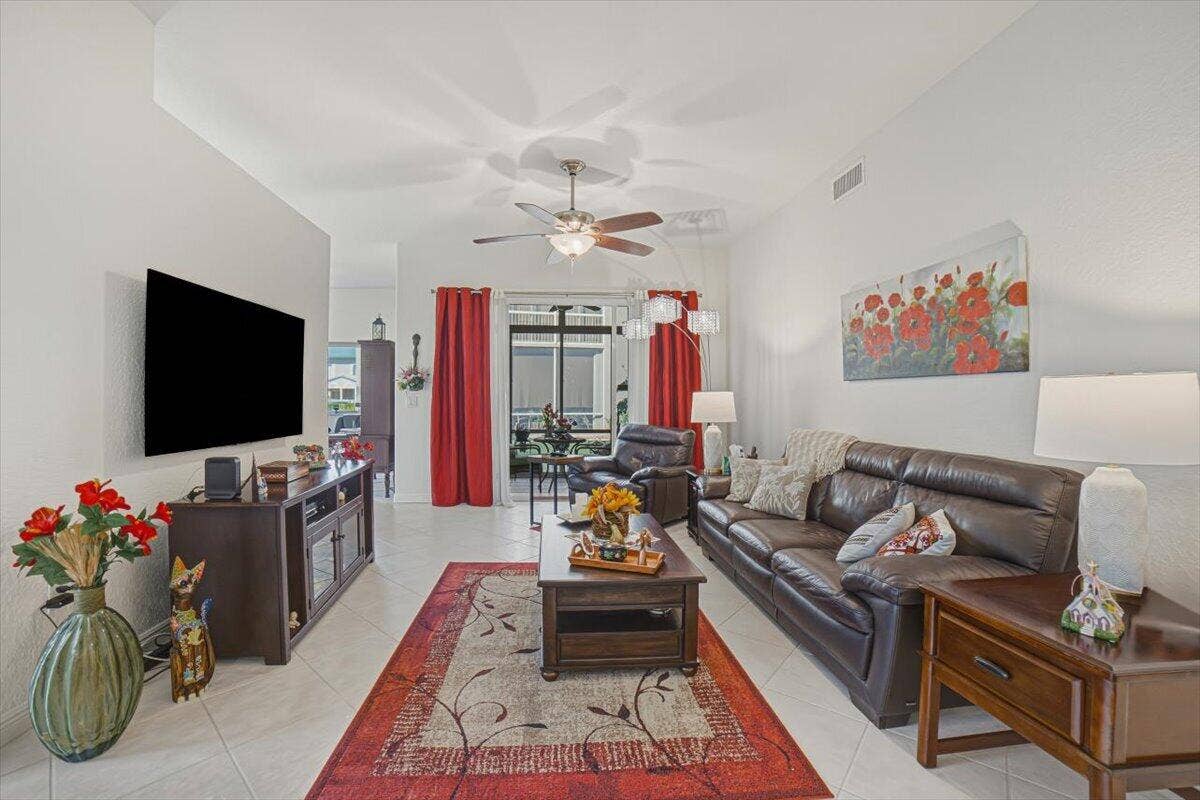10-Livingroom
