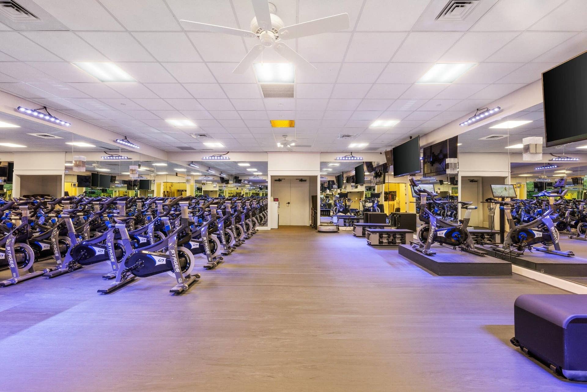 Club Rendering - Gym 2 Spin