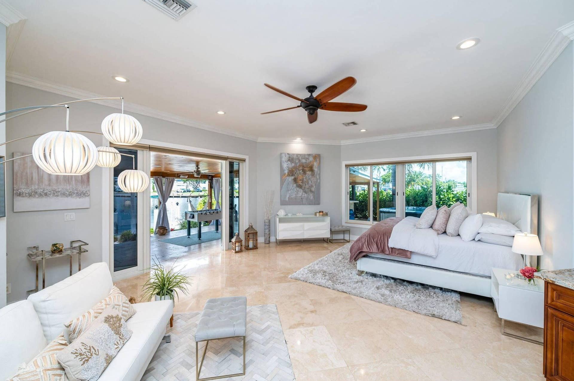 6541 NE 20TH Avenue, Fort Lauderdale, FL 33308 Spacious Primary Suite with Sitting Area