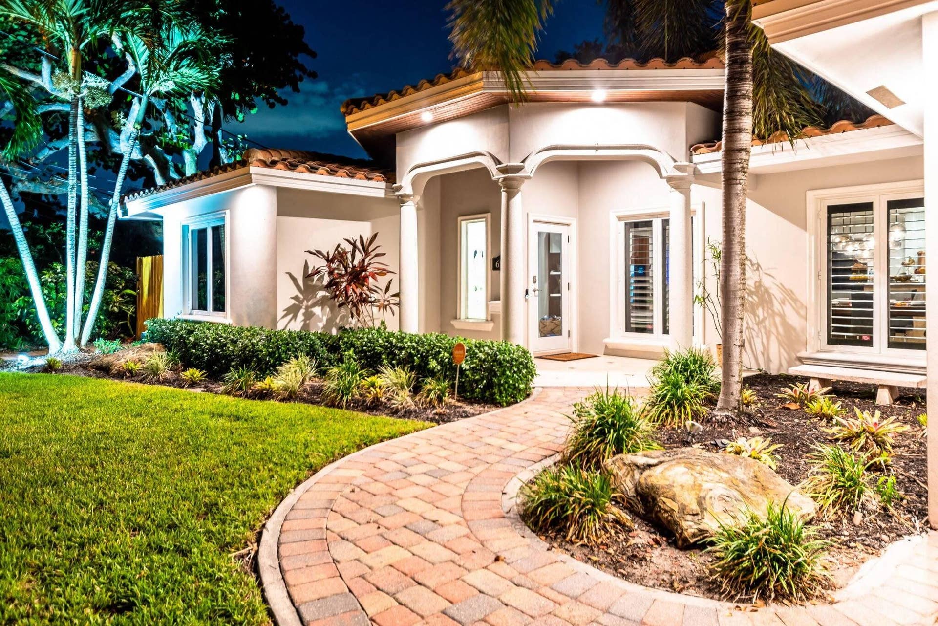 6541 NE 20TH Avenue, Fort Lauderdale, FL 33308 .